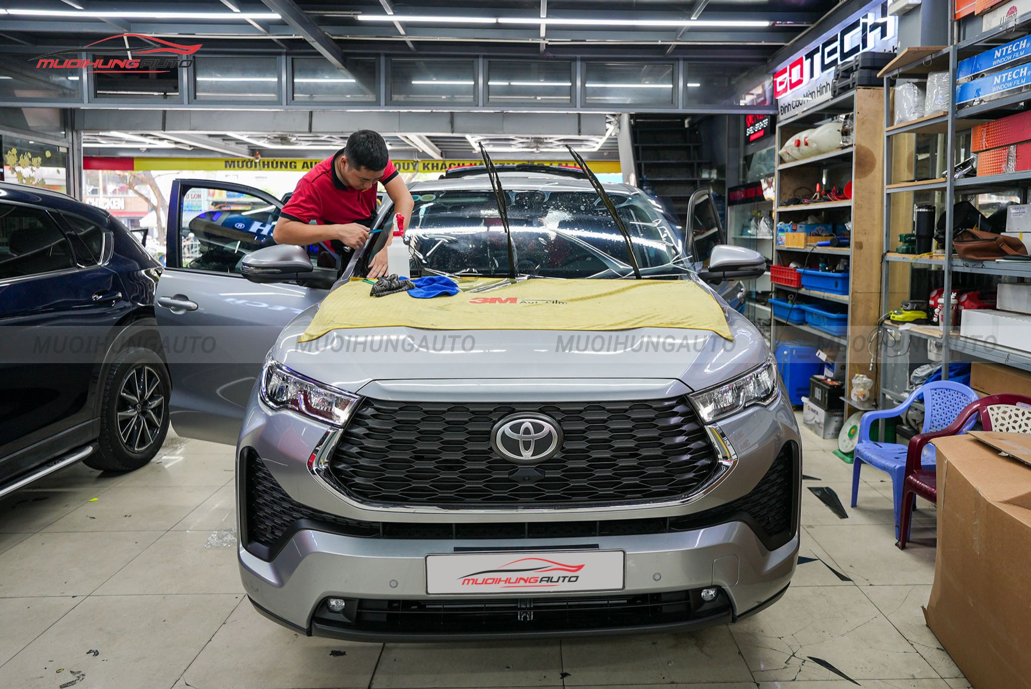 Dán phim cách nhiệt 3M ô tô Toyota Innova 2023