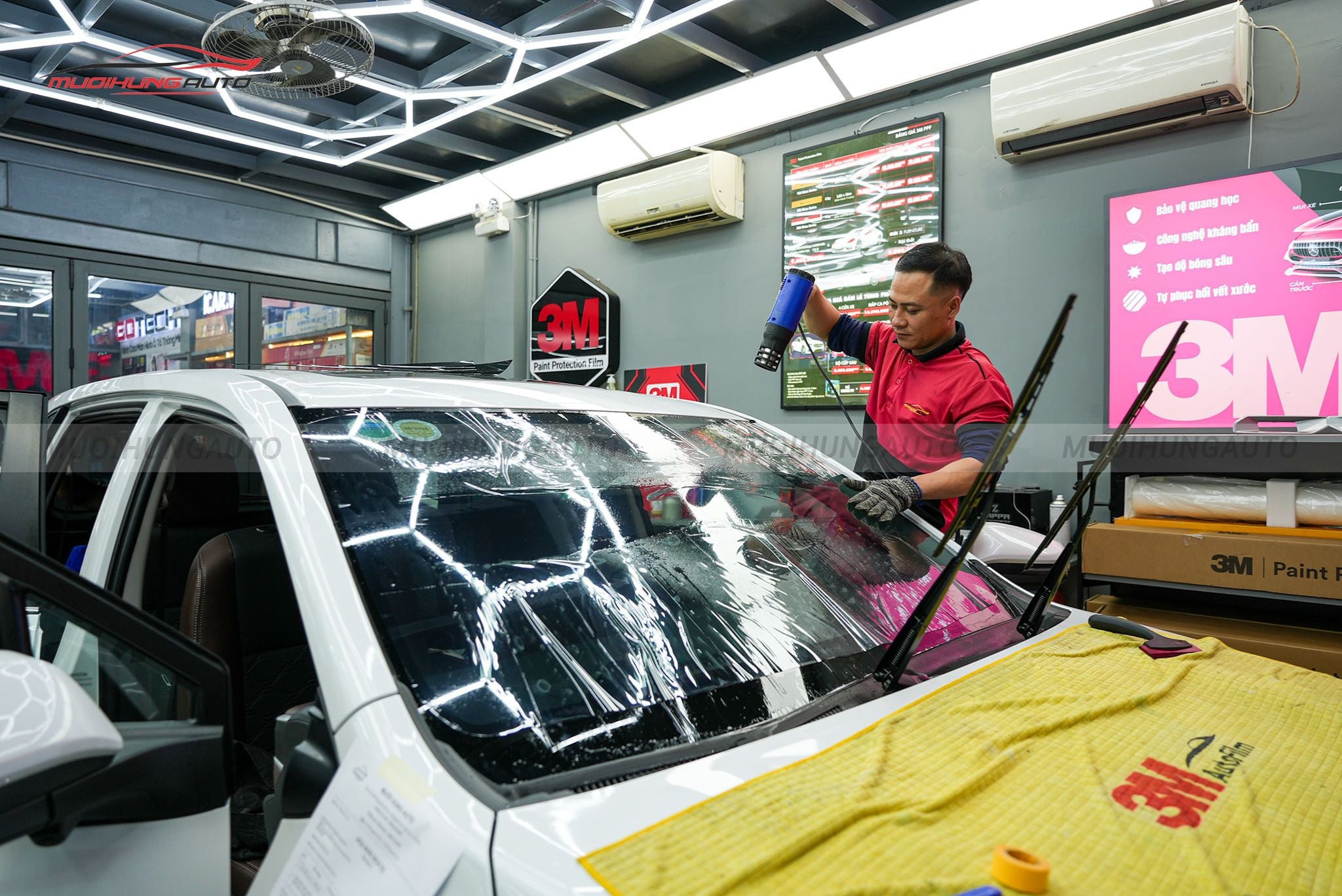 Dán phim cách nhiệt 3M ô tô Toyota Innova Hybrid 2024