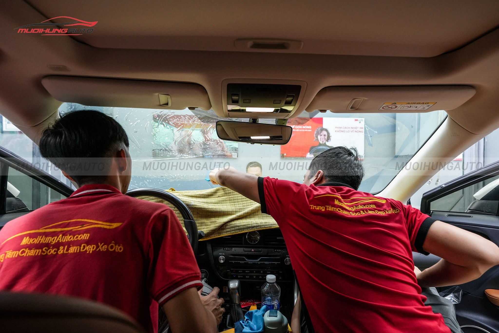 Dán phim cách nhiệt 3M xe Lexus RX300 2022