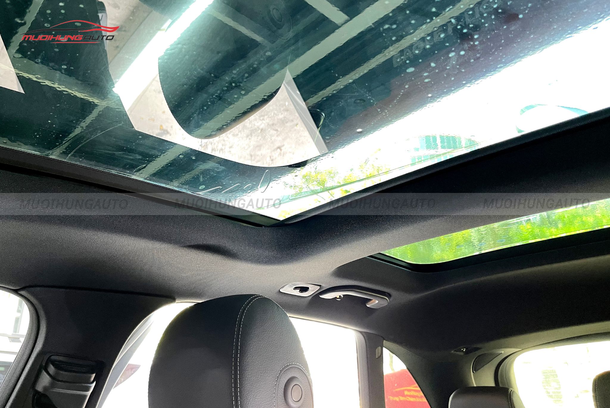 Dán phim cách nhiệt 3M xe Mercedes GLC 300