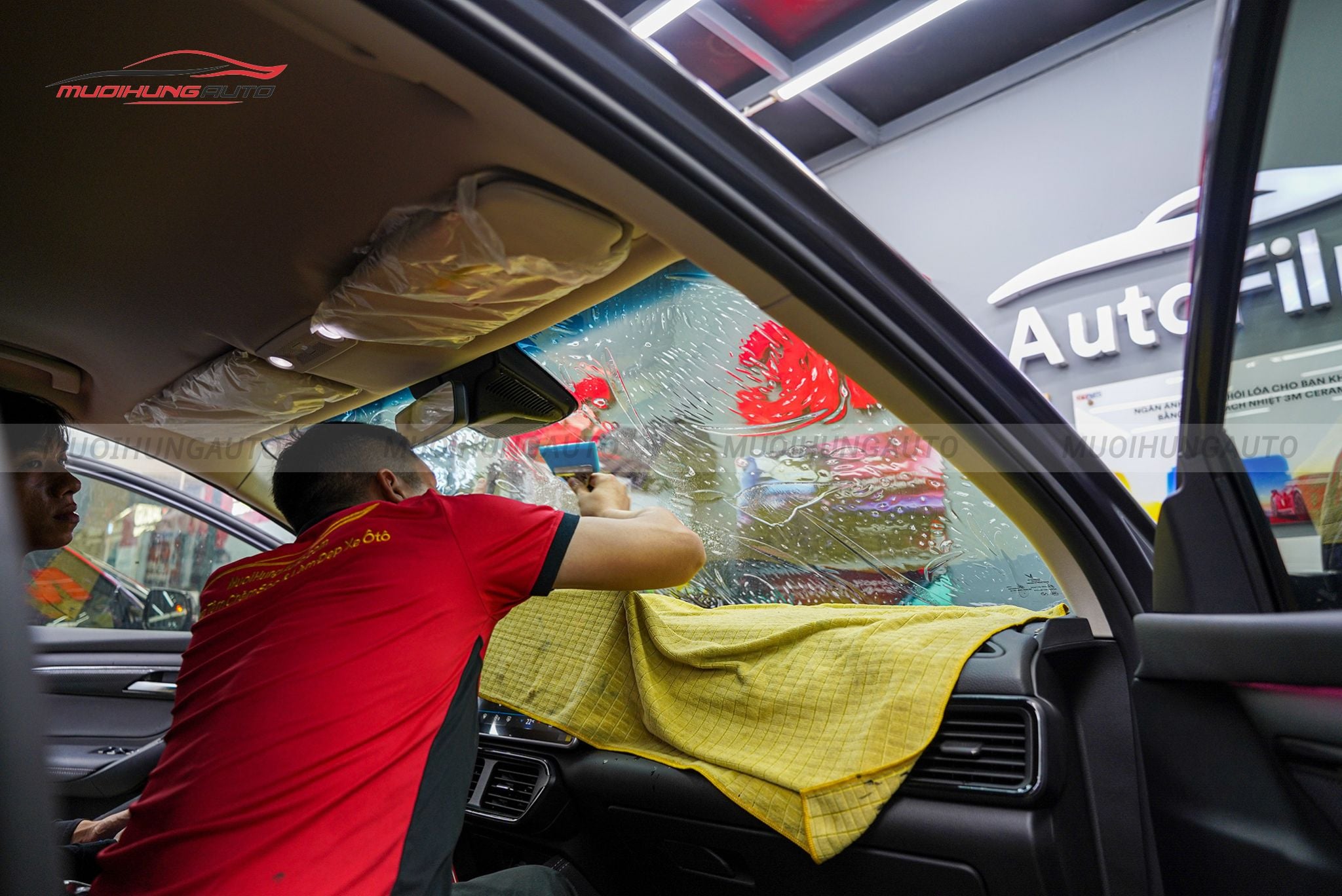 Dán phim cách nhiệt 3M xe Vinfast VF5