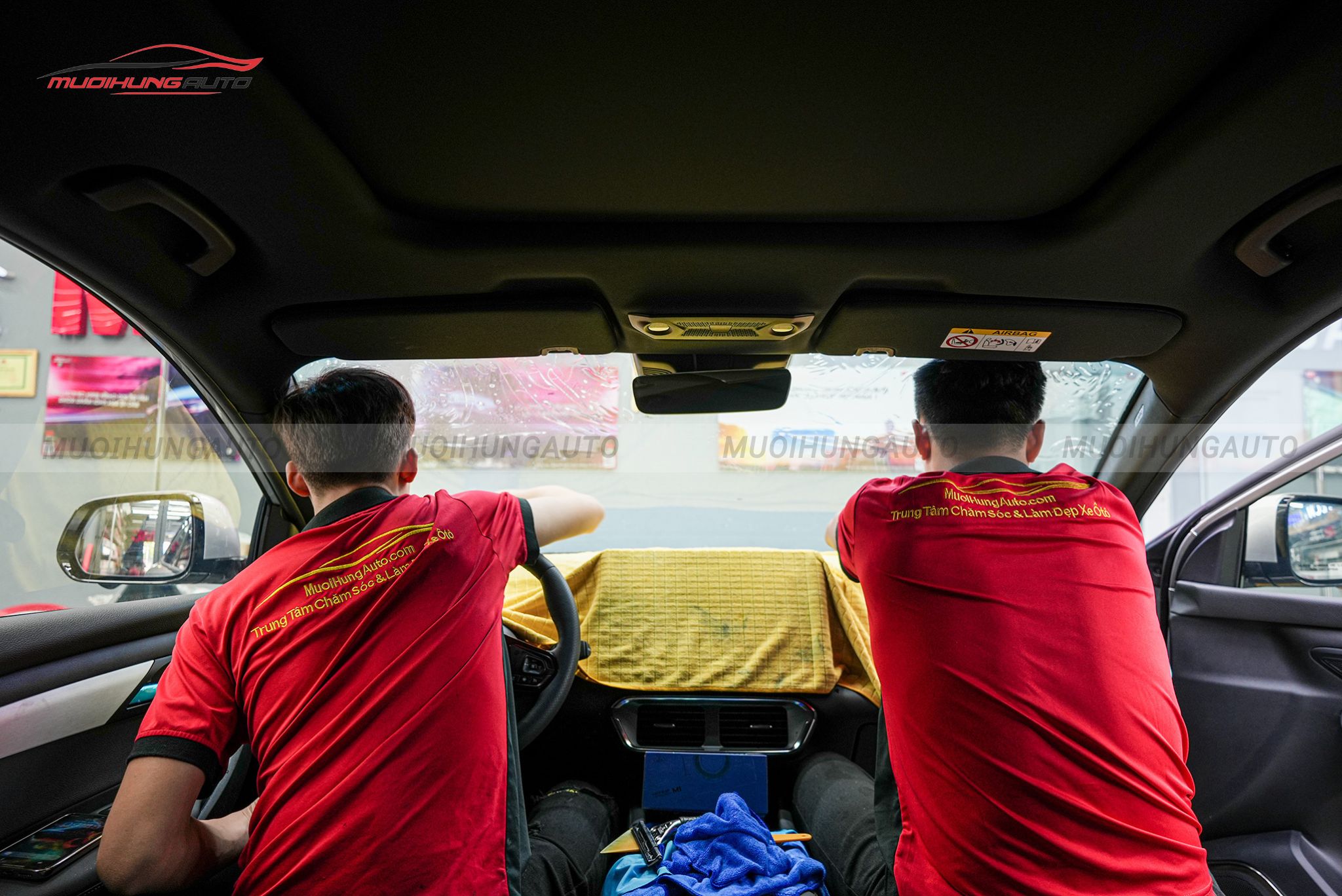 Dán phim cách nhiệt 3M xe Vinfast VF8