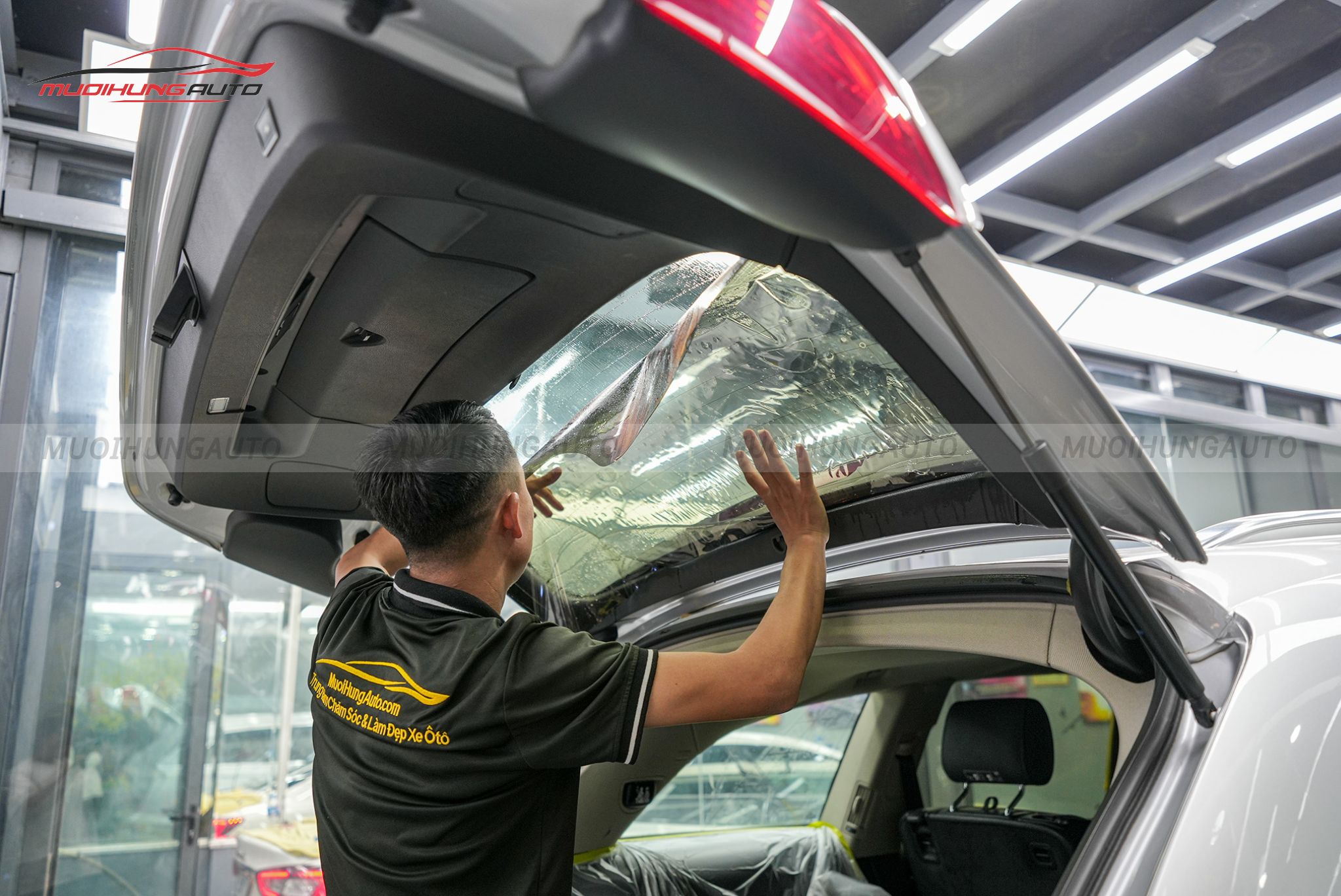 Dán phim cách nhiệt ô tô 3M cho xe Audi Q7 2010