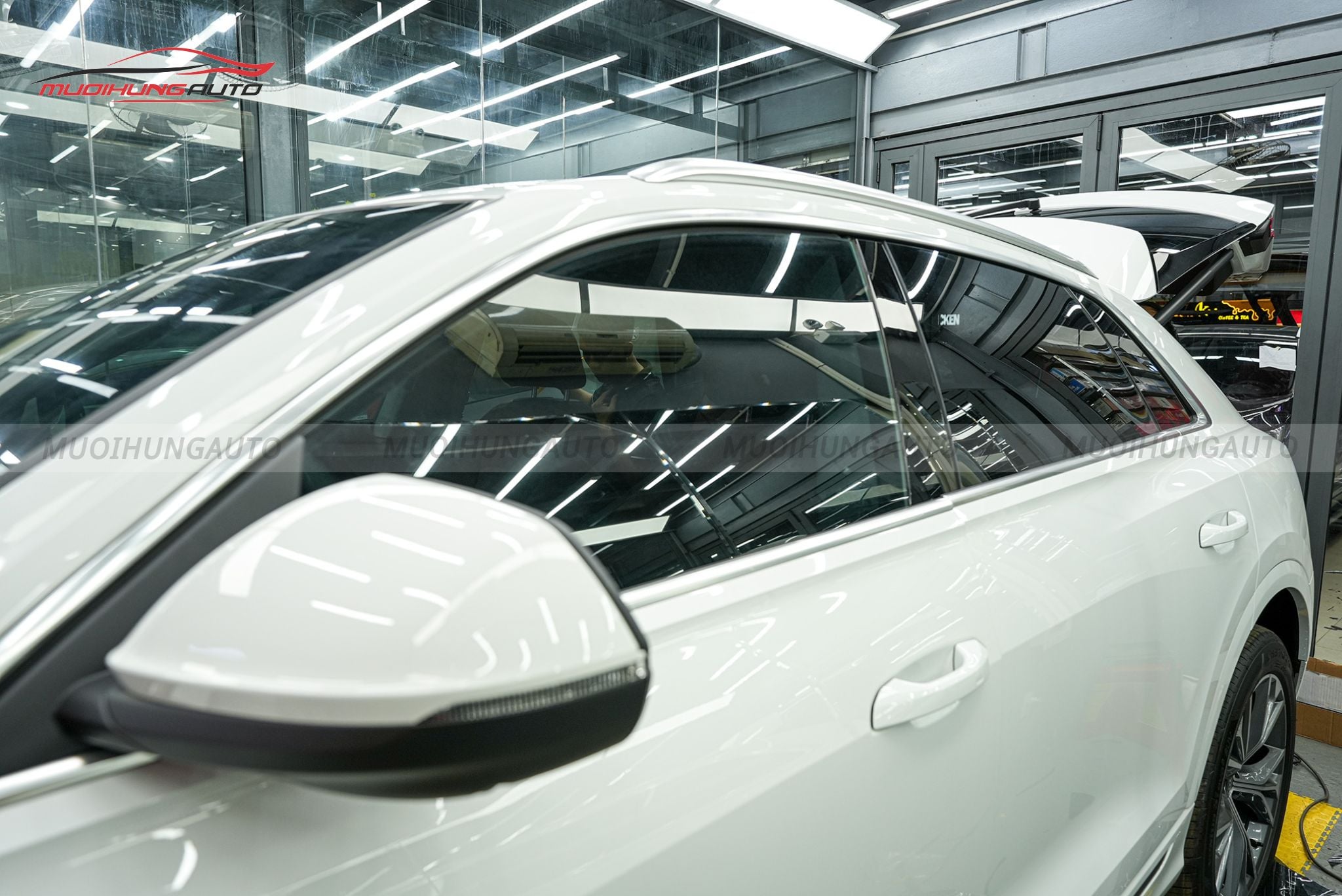 Dán phim cách nhiệt ô tô 3M cho xe Audi Q8