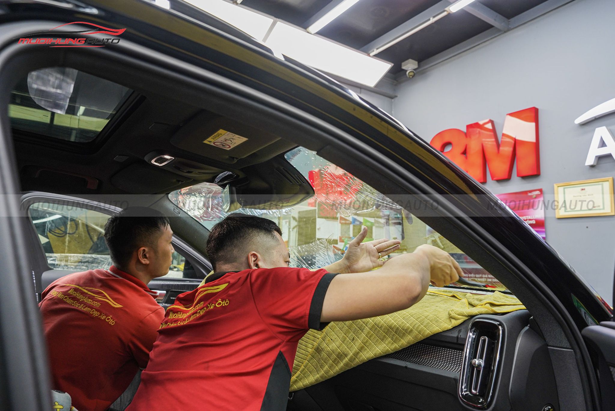 Dán phim cách nhiệt ô tô 3M Volvo XC40 2023