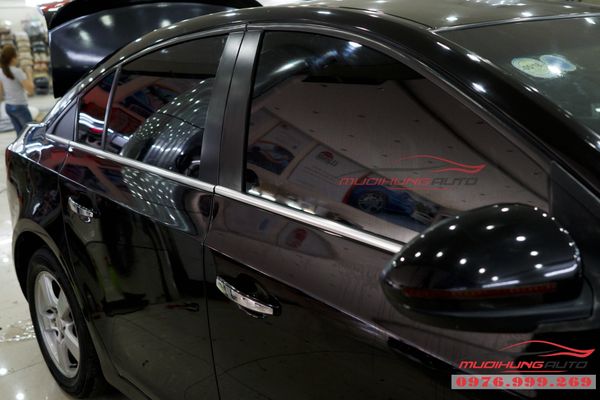 Dán phim chống nóng Llumar Chevrolet Cruze Tại Tphcm 02
