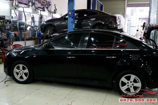 Dán phim chống nóng Llumar Chevrolet Cruze Tại Tphcm 08