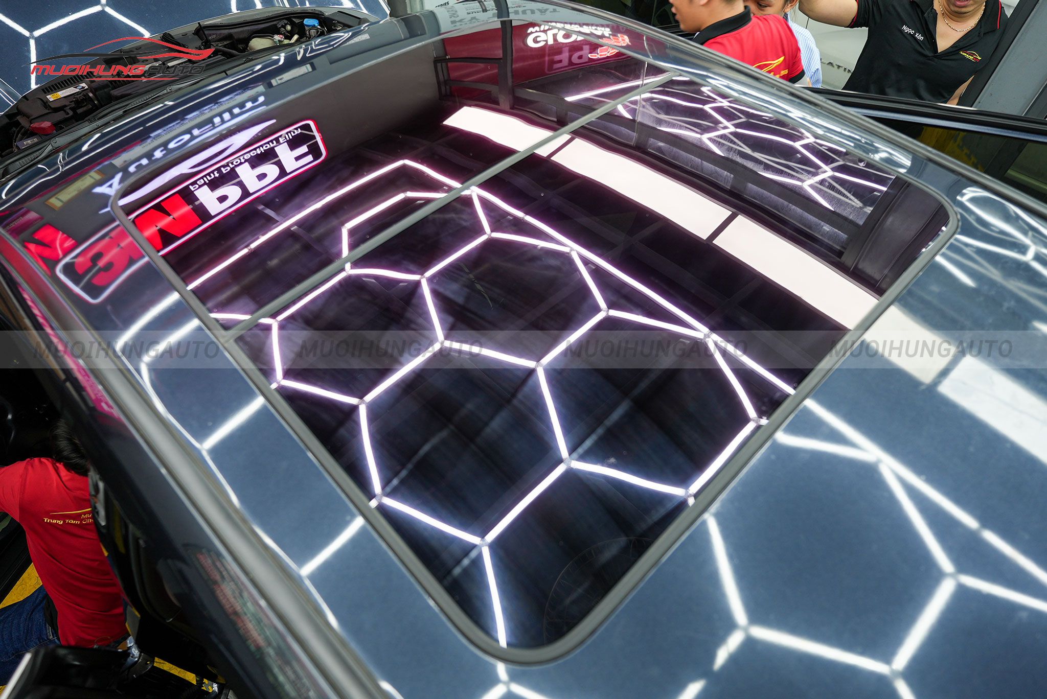 Dán phim PPF TPU SUNROOF cách nhiệt cửa sổ trời cho xe Honda CRV 2023