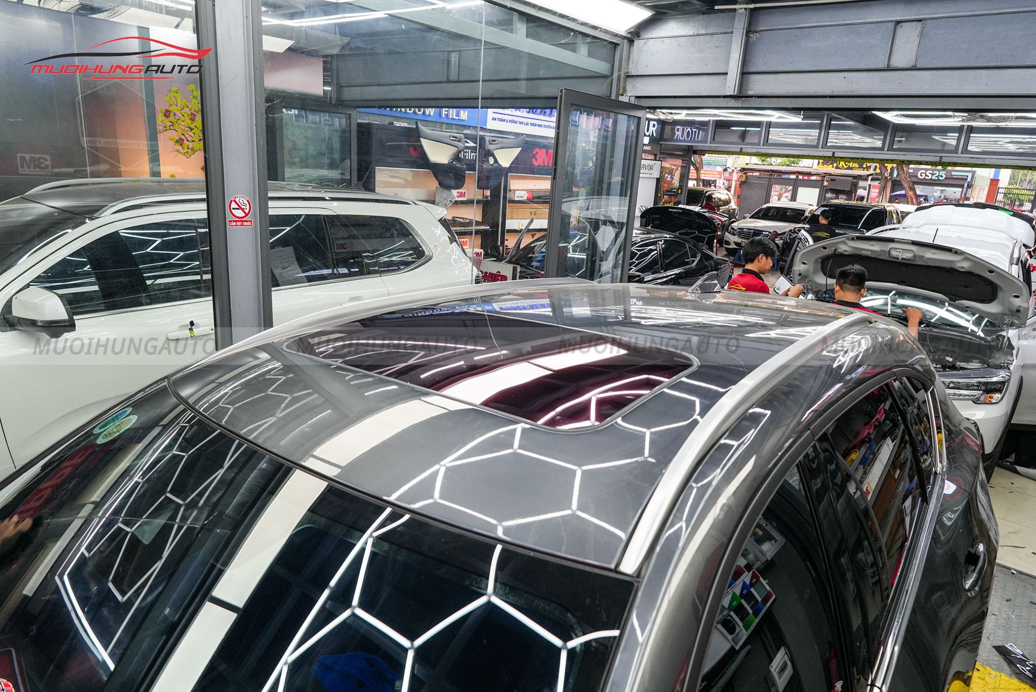 Dán phim PPF TPU Sunroof cách nhiệt cửa sổ trời cho xe Mazda CX5 2024