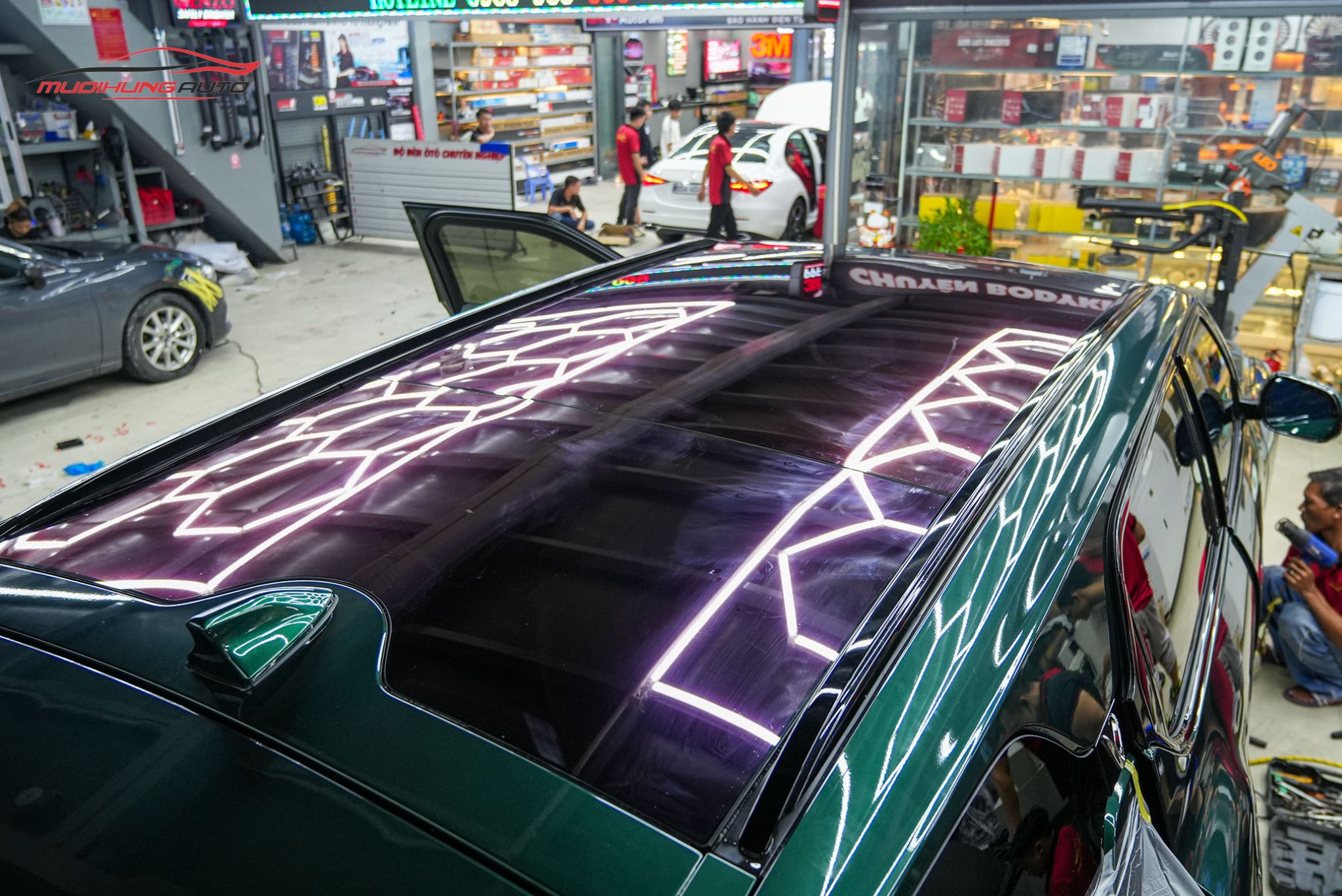 Dán phim PPF TPU SUNROOF cách nhiệt cửa sổ trời ô tô Vinfast VF9 2024