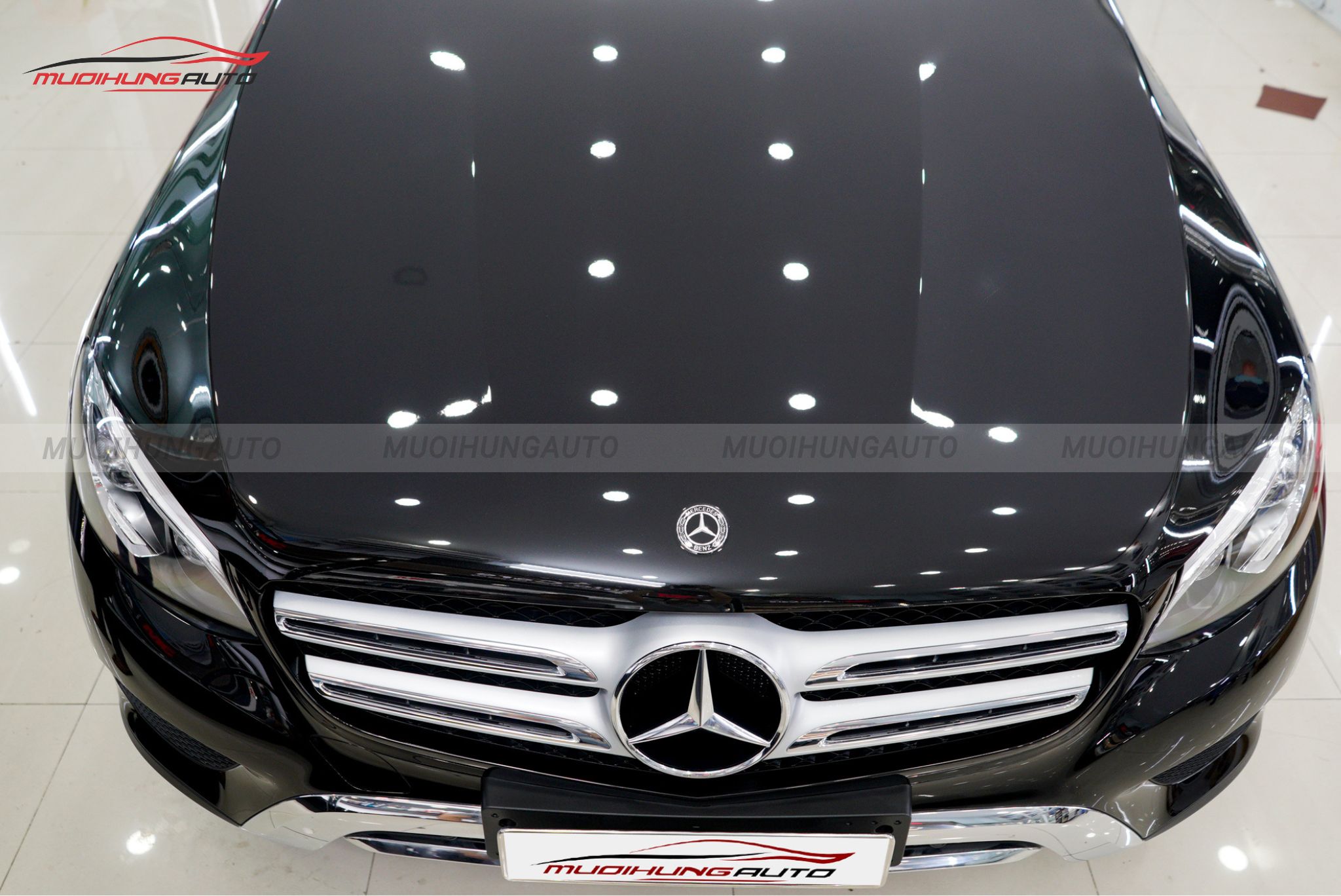 Đánh bóng ô tô Mercedes GLC250
