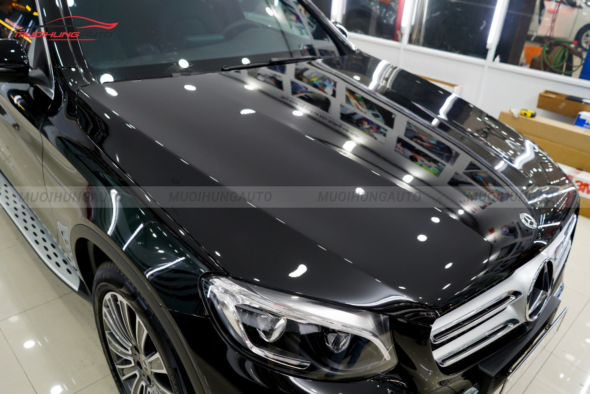 Đánh bóng sơn ô tô Mercedes GLC250