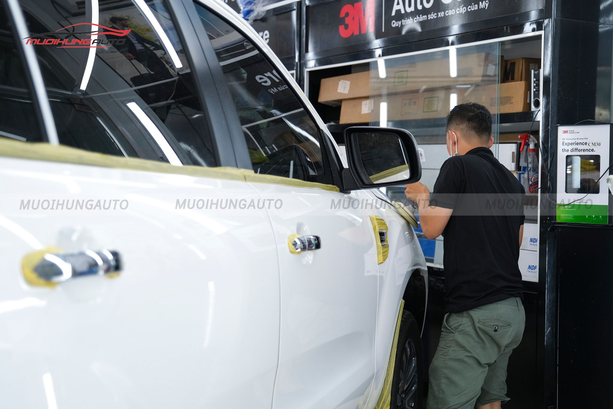 Đánh bóng sơn xe ô tô Ford Everest 2019