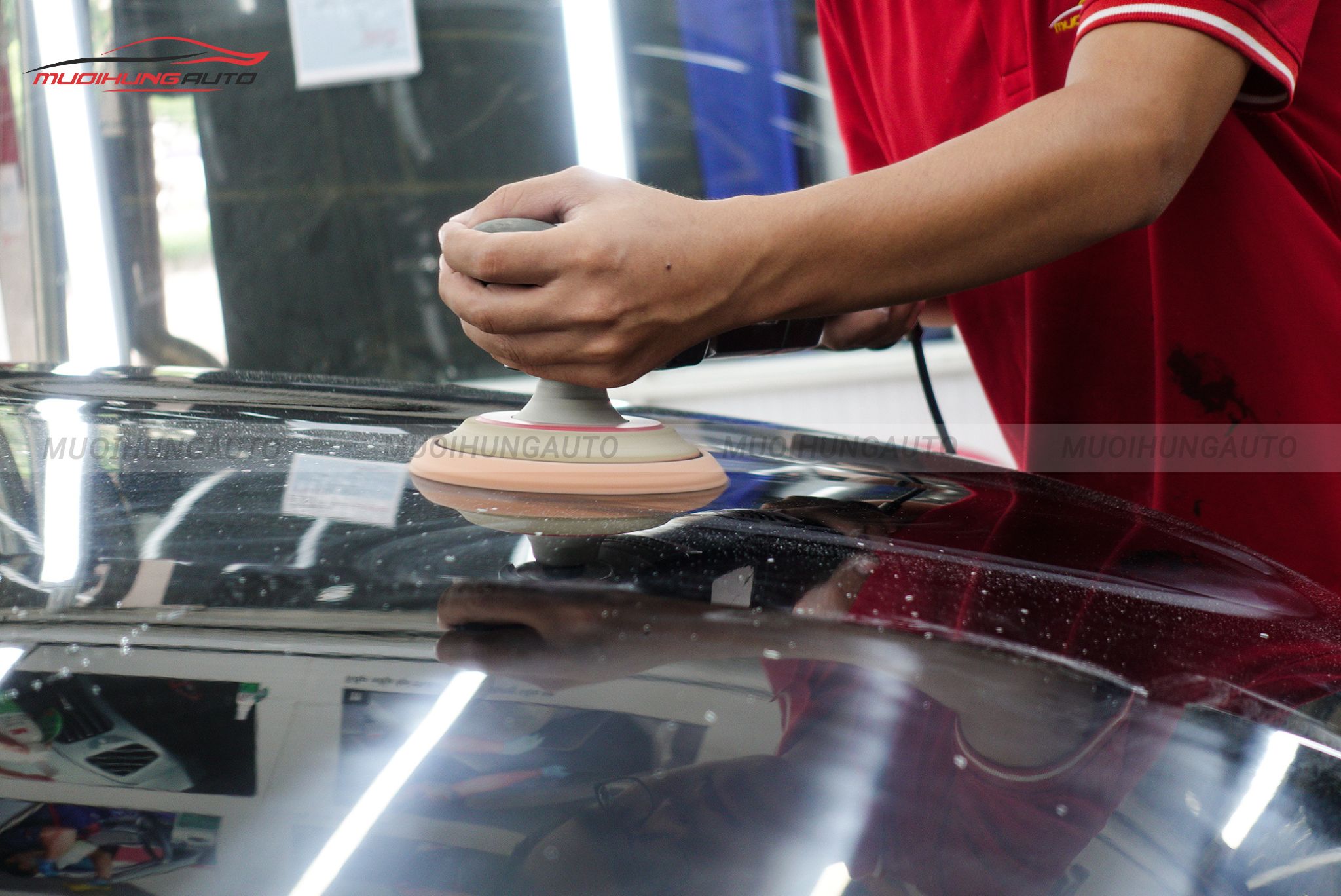 Đánh bóng sơn xe ô tô Mitsubishi Outlander