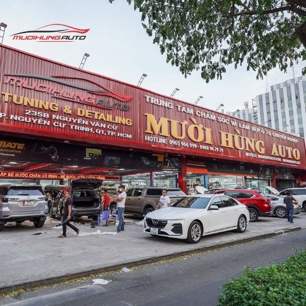 Địa chỉ lắp đặt cốp nóc ô tô uy tín TPHCM