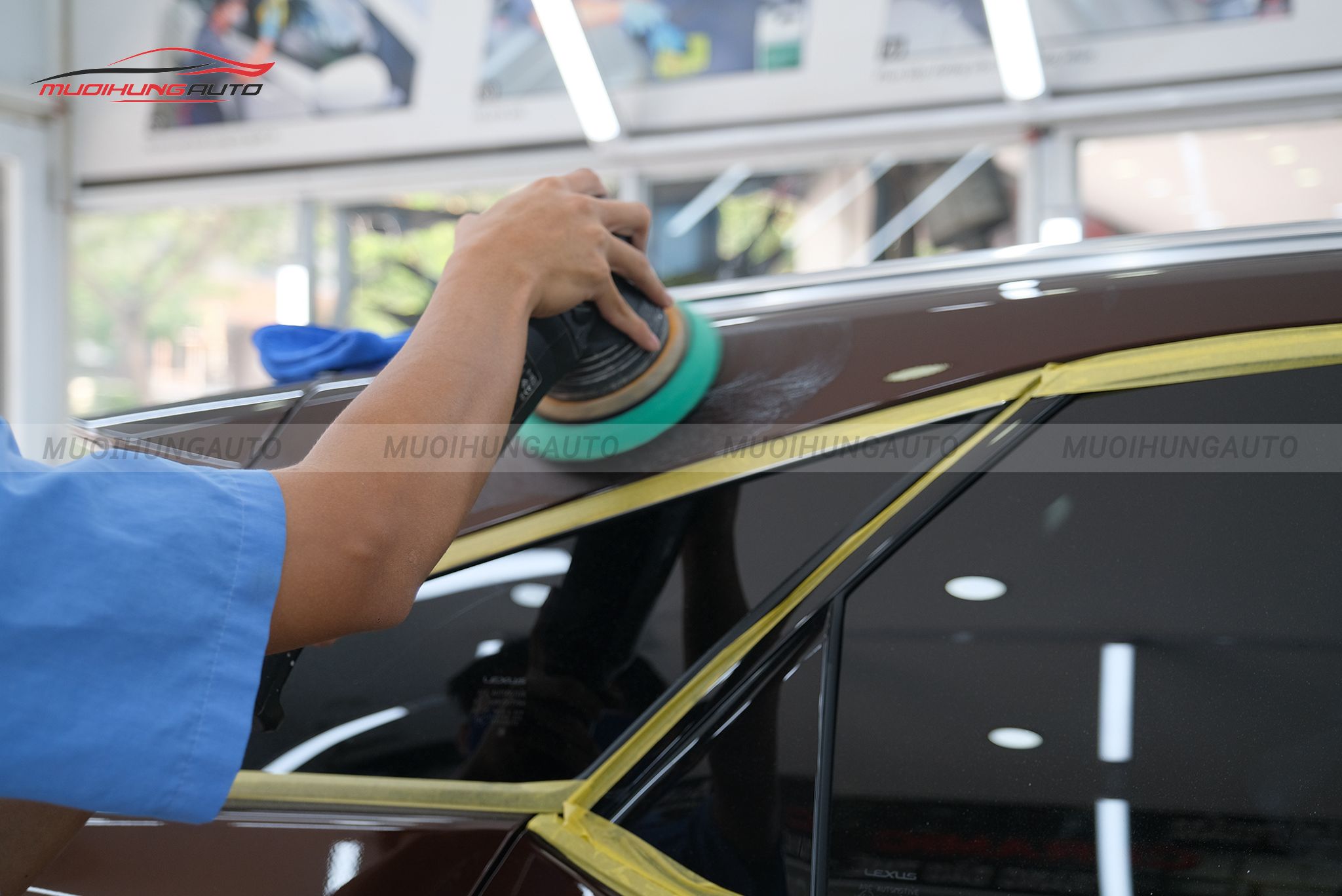 Dịch vụ đánh bóng xe ô tô Lexus RX350 2020