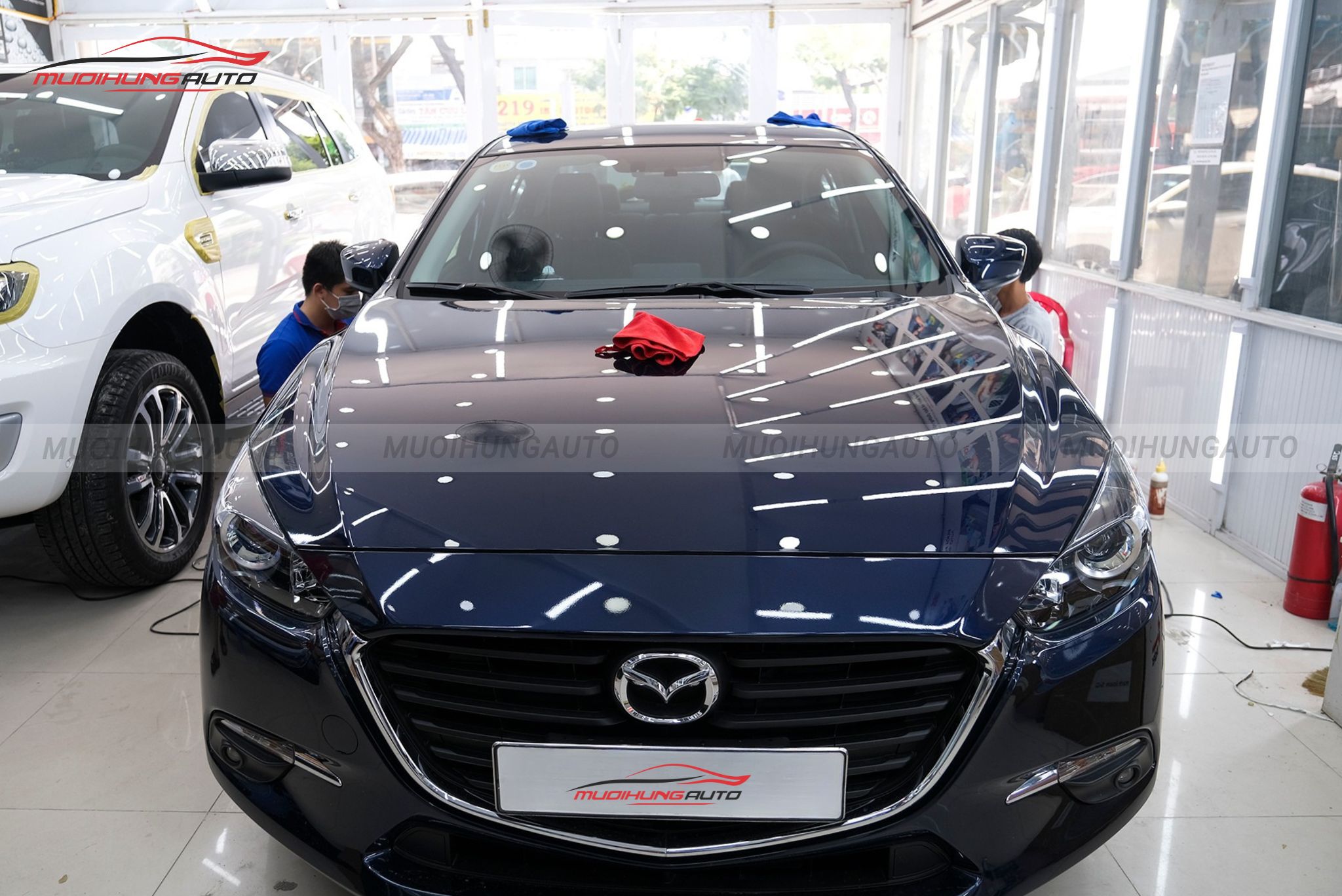 Dịch vụ đánh bóng xe ô tô Sedan