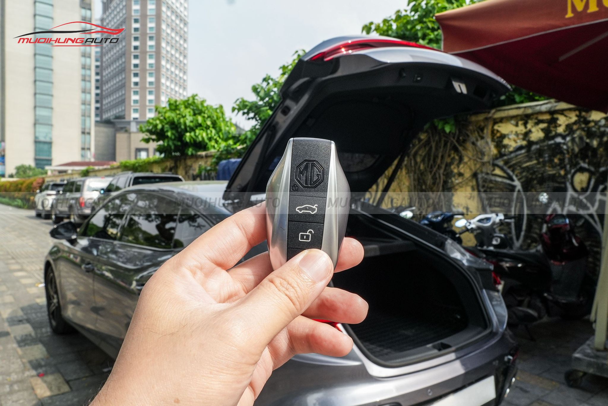 Độ cốp điện ô tô MG MG7 2024