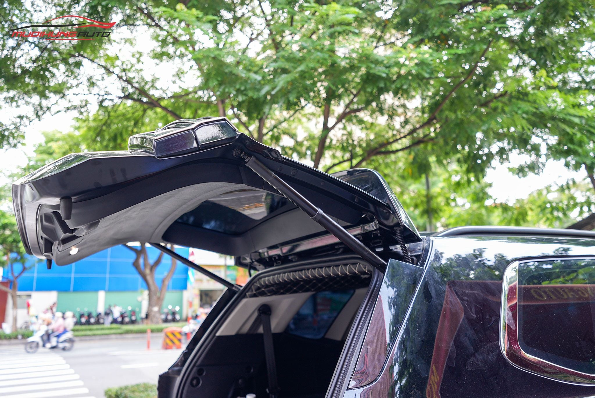 Độ cốp điện xe hơi Ford Everest Next-Gen 2023