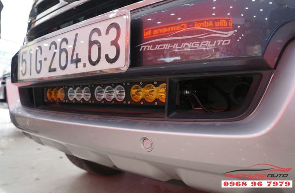 Độ đèn Bixenon và led bar xe Ford EVEREST 2019 07