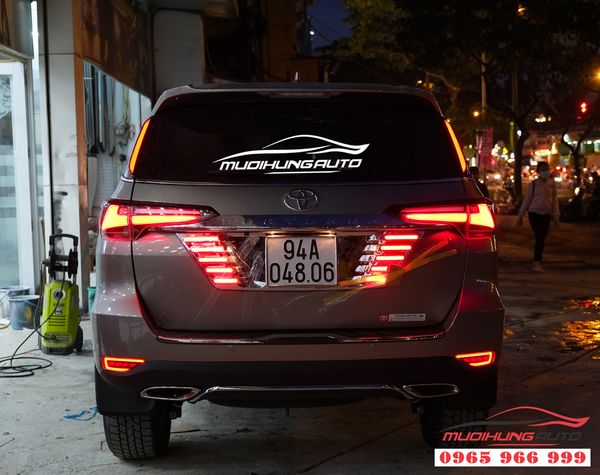 Độ đèn  Hậu nguyên cụm Fortuner 2019-2020 02