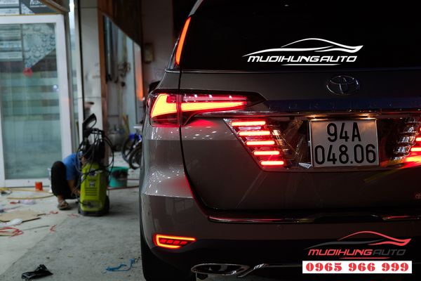 Độ đèn  Hậu nguyên cụm Fortuner 2019-2020 10