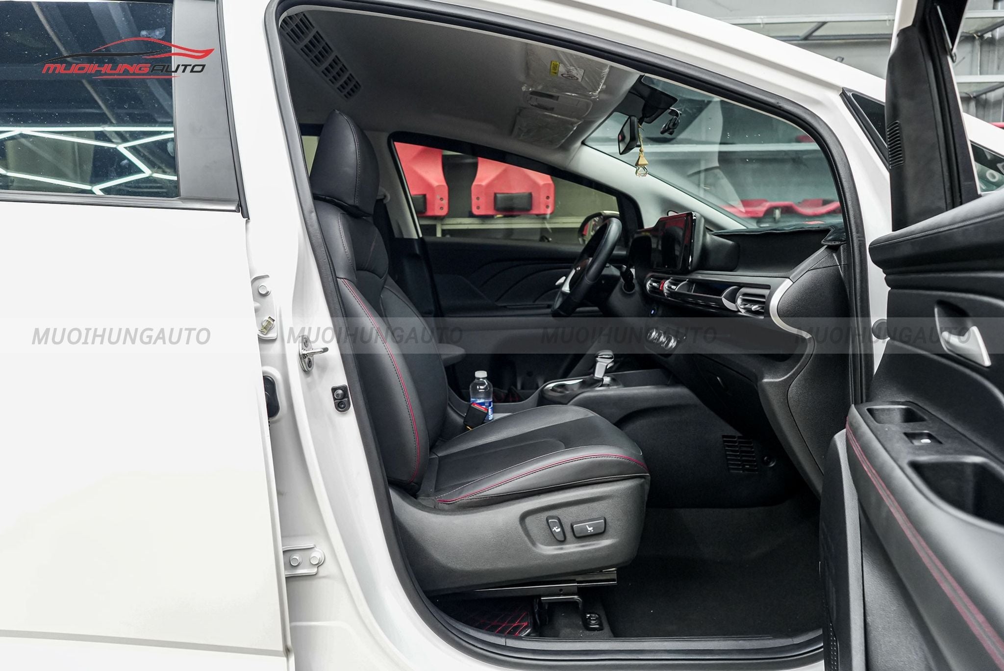 Độ ghế chỉnh điện cho ô tô Hyundai Stargazer 2024