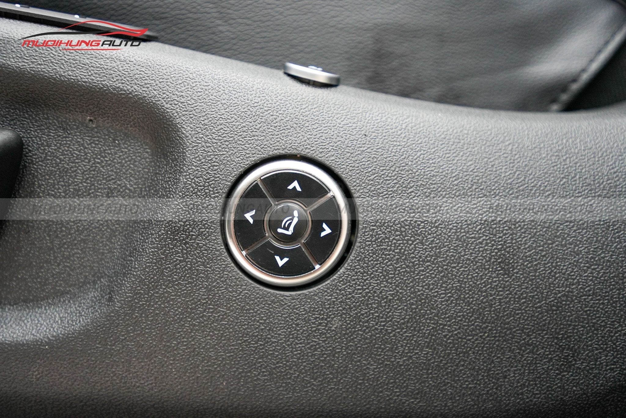 Độ ghế chỉnh điện cho ô tô Mitsubishi Xforce 2024