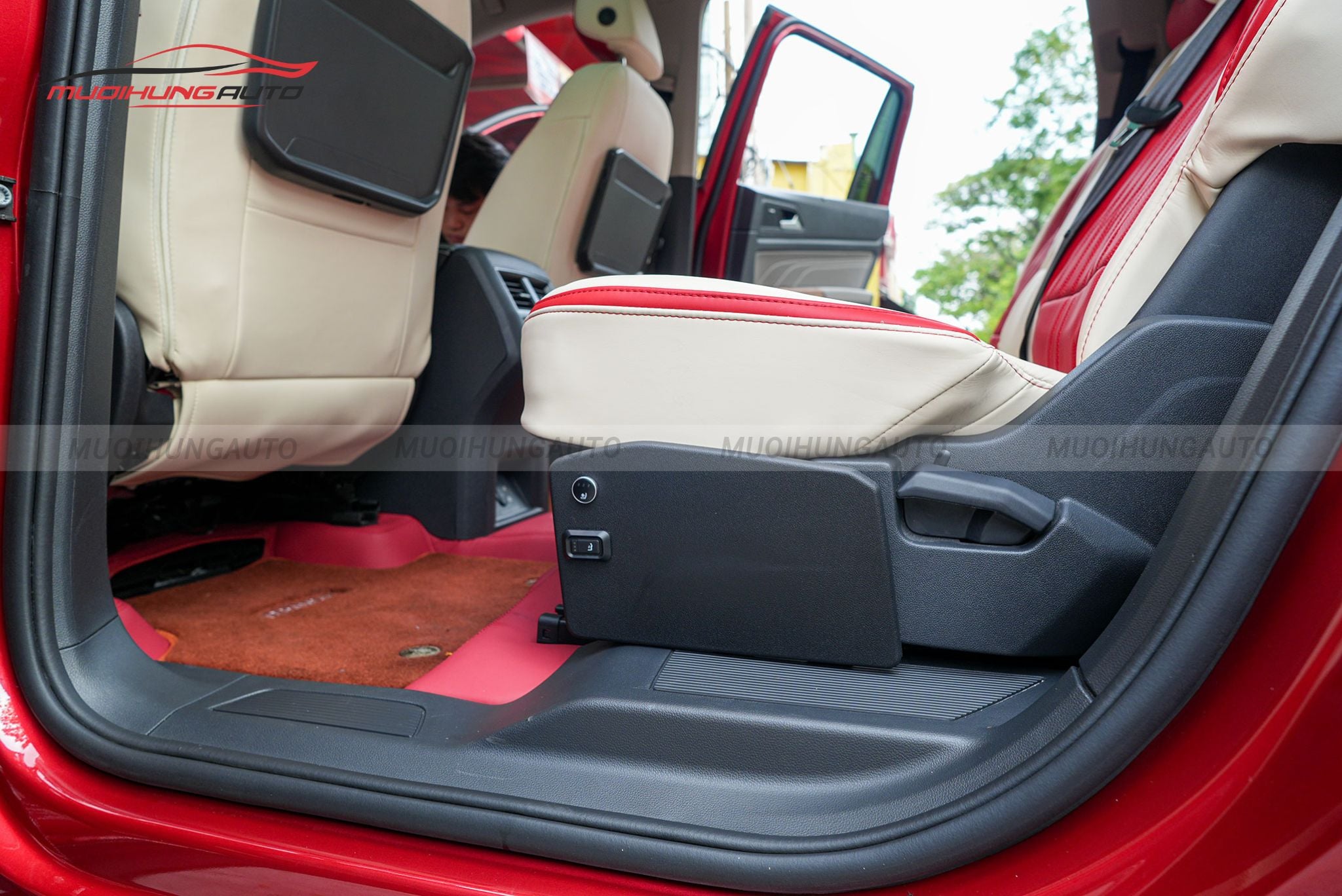 Độ ghế chỉnh điện cho ô tô Volkswagen Teramont 2023