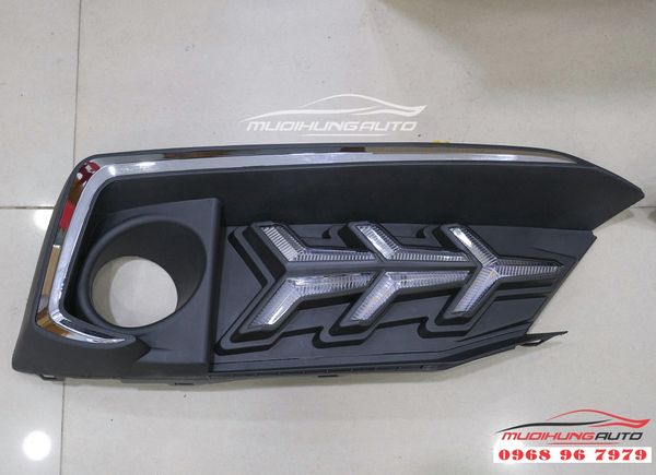 Độ LED cản trước Honda Civic 2019 RS chính hãng 03