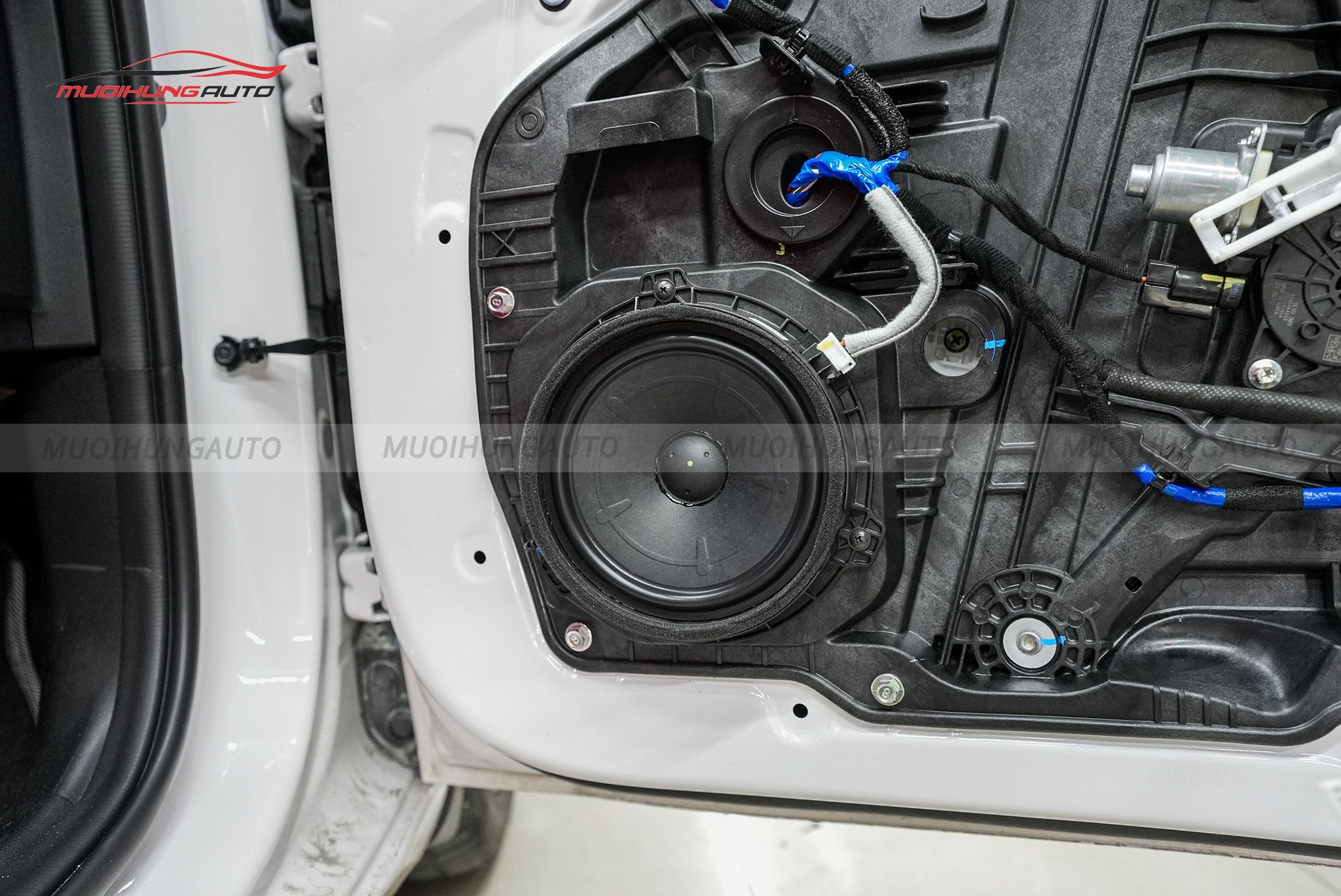 Độ loa cánh cho ô tô Hyundai Elantra 2023