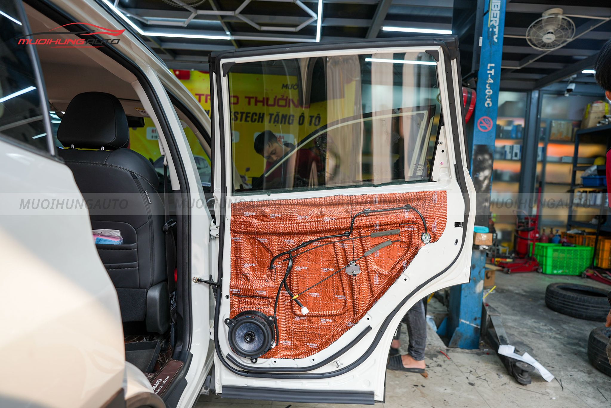 Độ loa cánh cửa cho Subaru Forester 2023