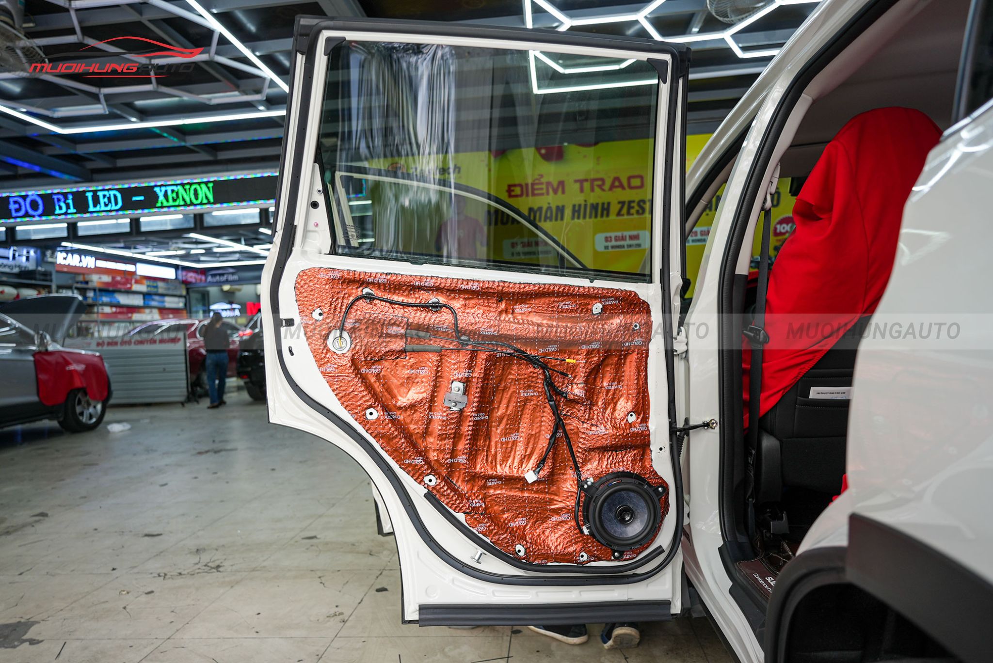 Độ loa cánh cửa cho xe ô tô Subaru Forester 2023