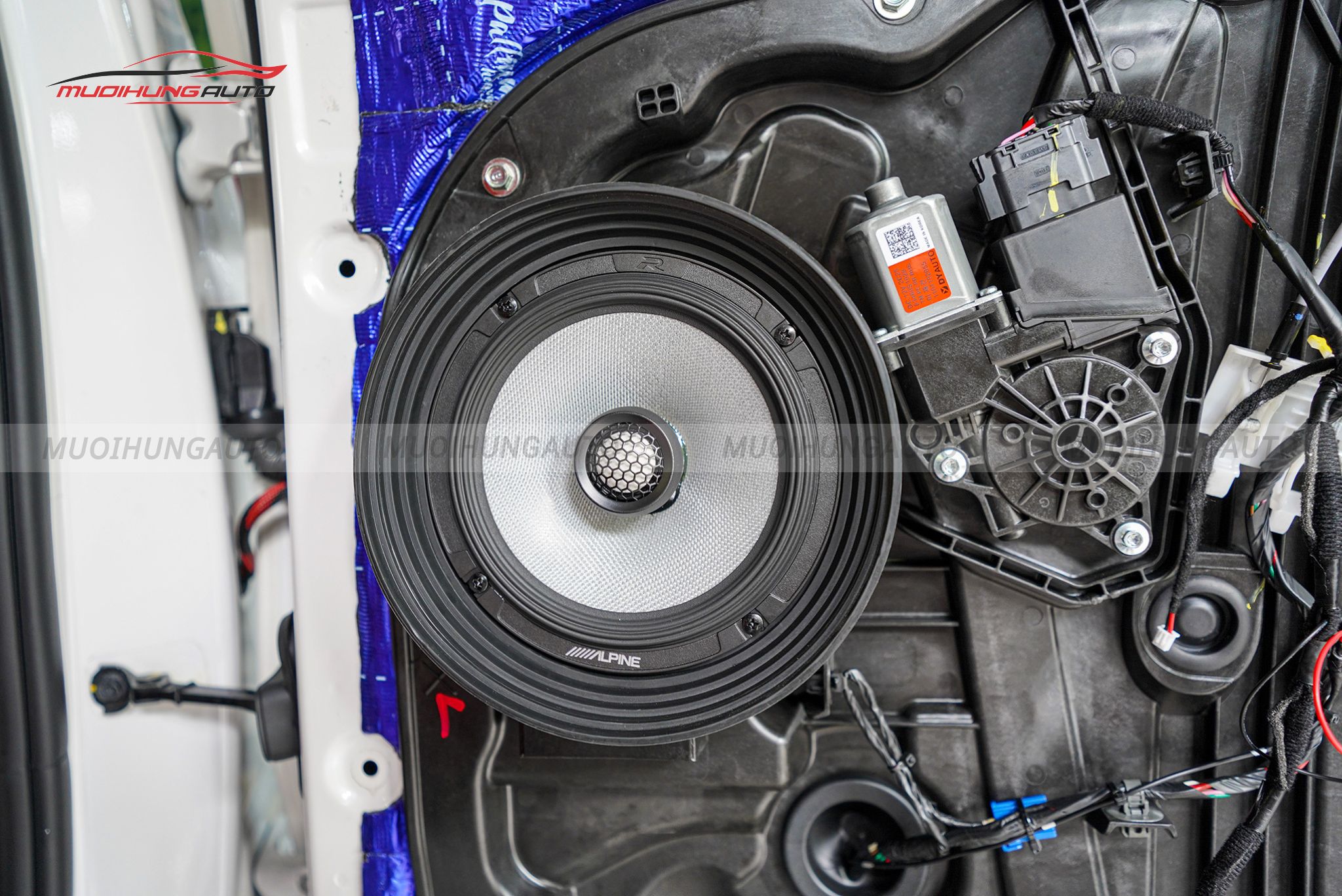 Độ loa cánh cửa Hyundai Santafe 2022