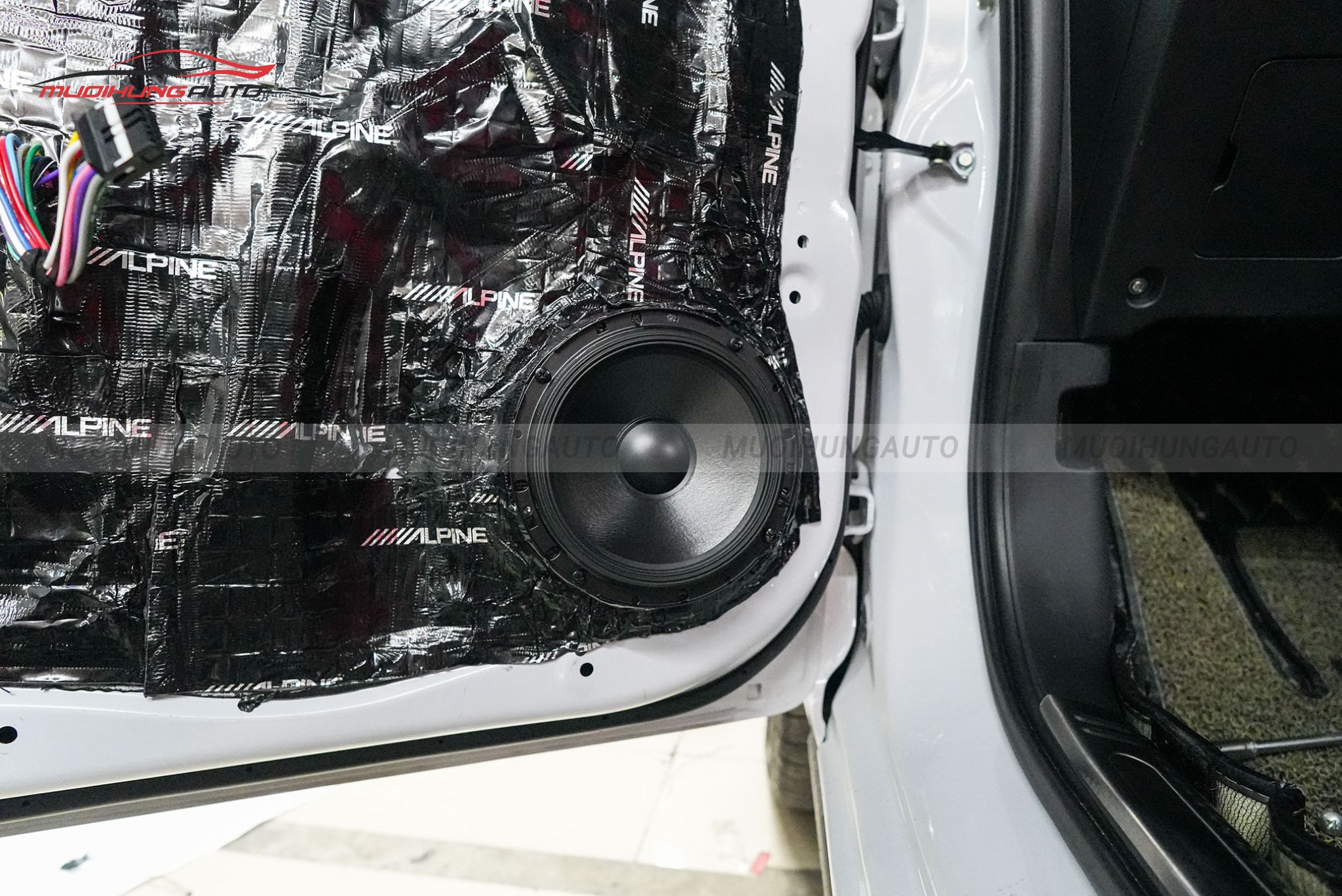 Độ loa cánh cửa Mitsubishi Attrage 2023