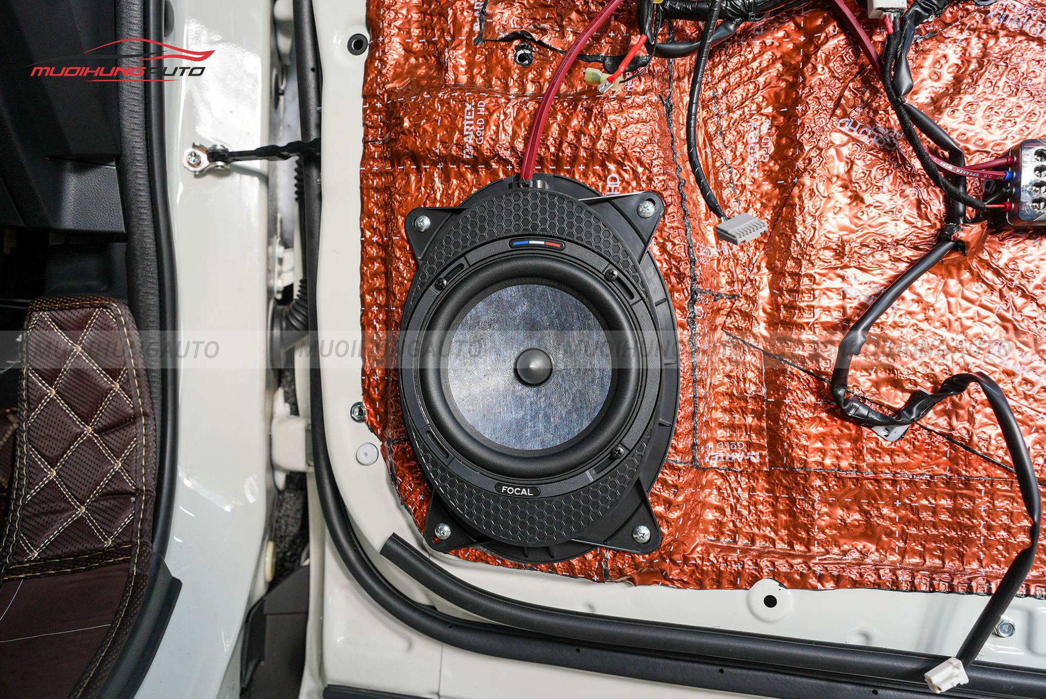 Độ loa cánh cửa ô tô Subaru Forester 2023