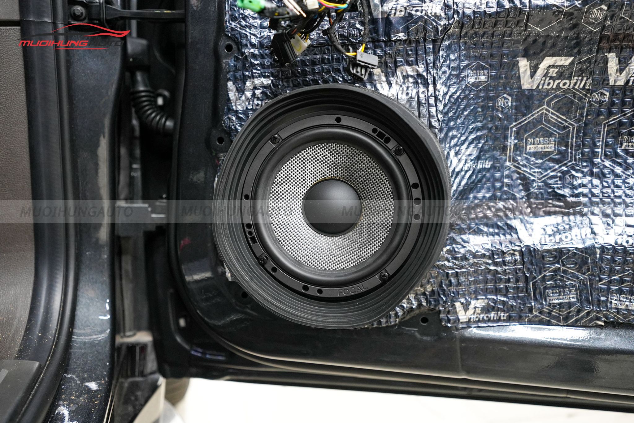 Độ loa cánh cửa Vinfast President