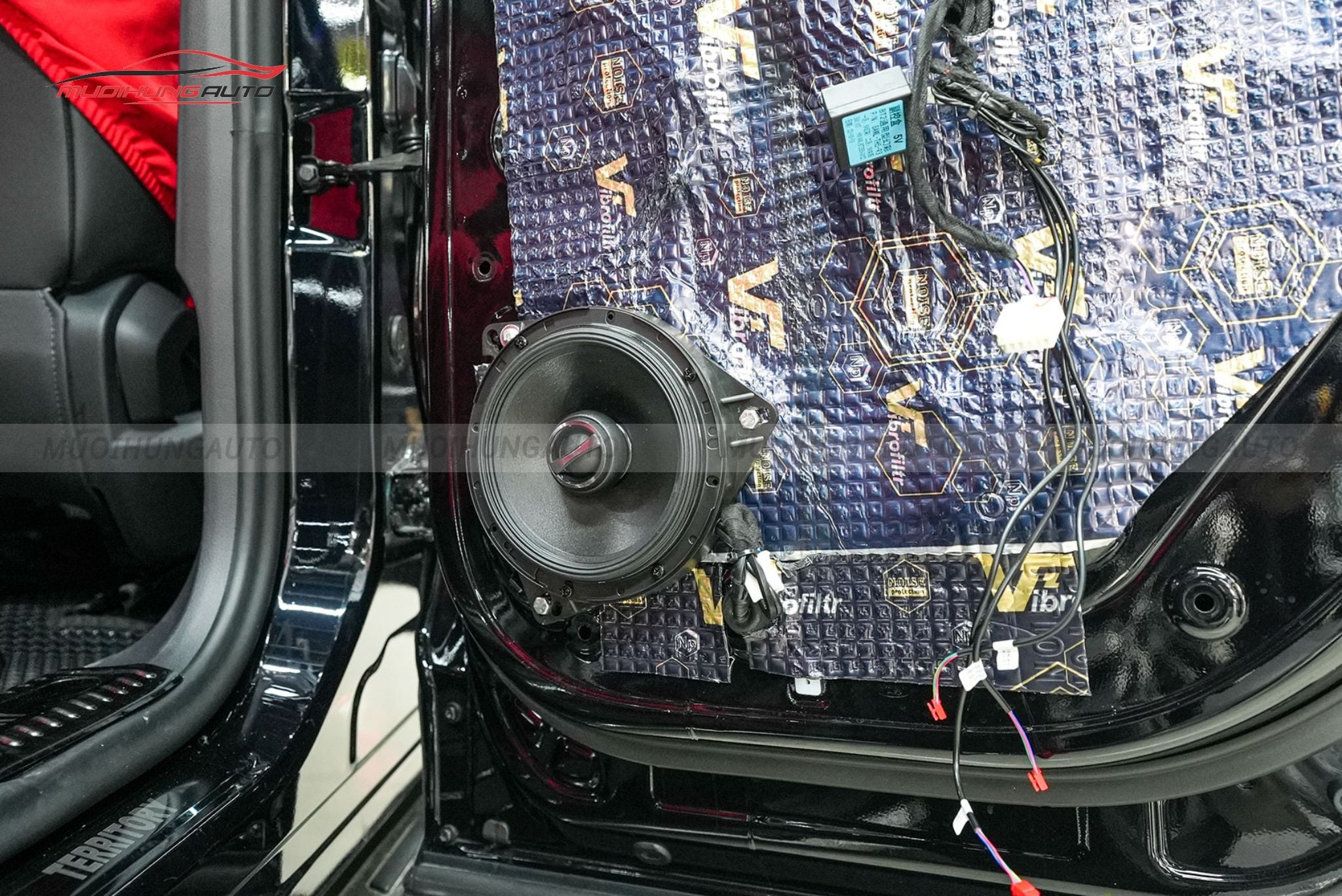 Độ loa cánh Ford Territory 2023