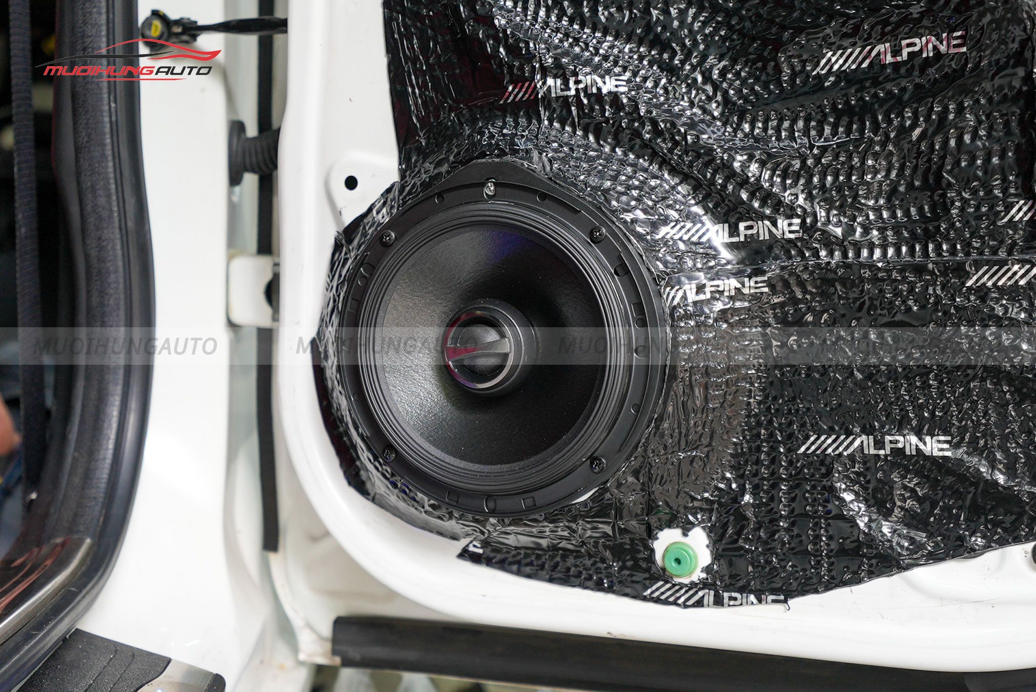 Độ loa cánh Honda City 2014