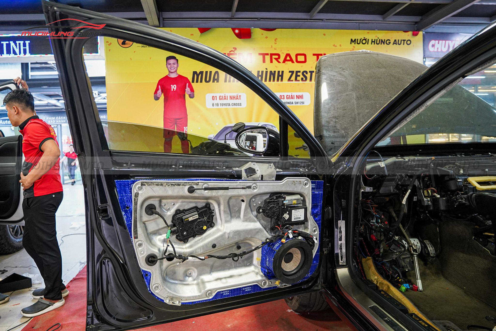 Độ loa cánh ô tô Bentley