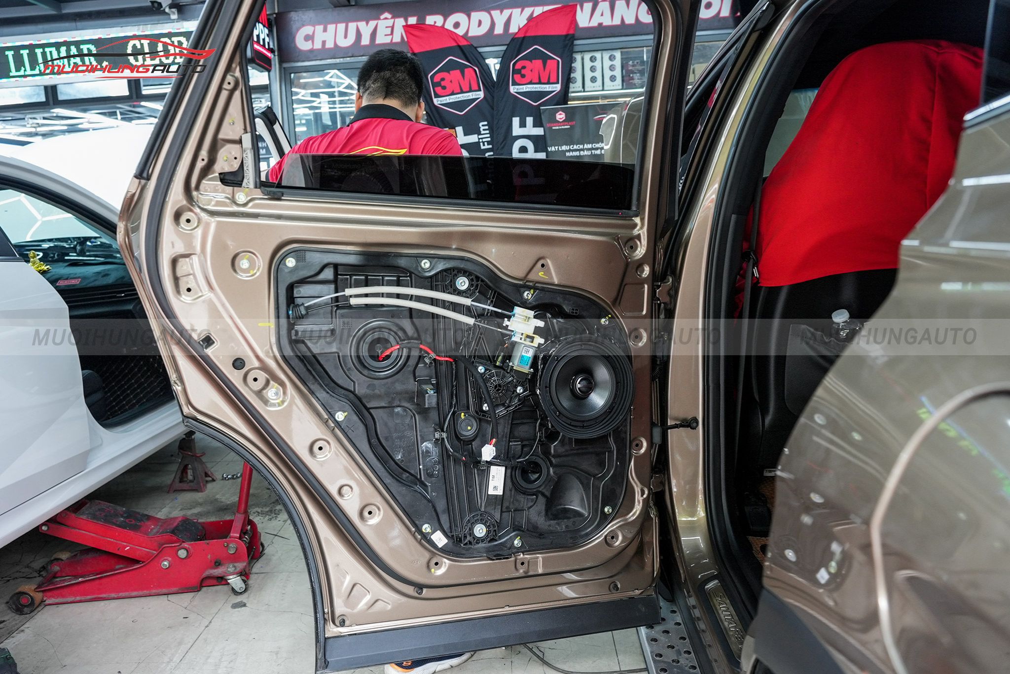 Độ loa cánh ô tô Santafe 2020