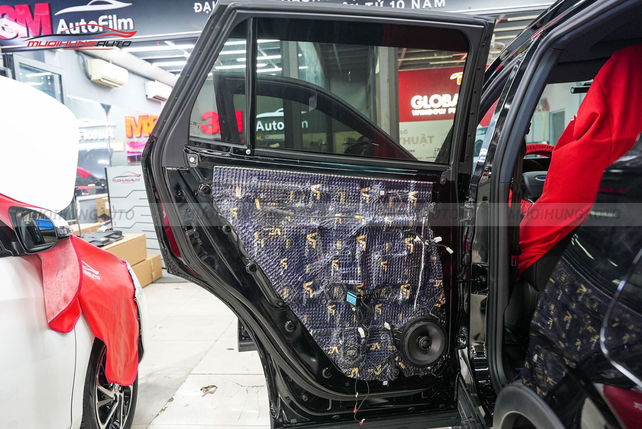 Độ loa cánh ô tô Territory 2023