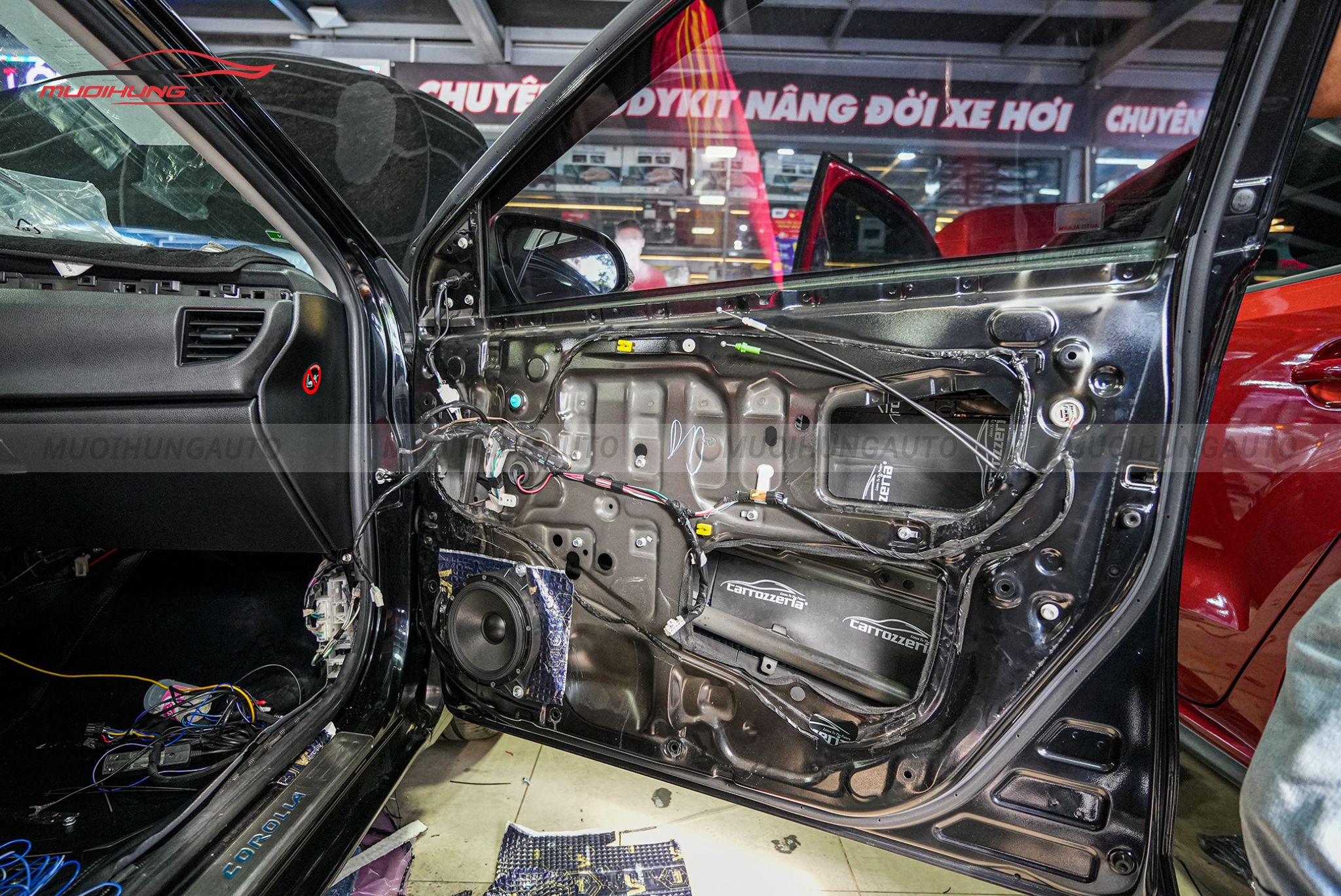 Độ loa cánh Toyota Altis 2017