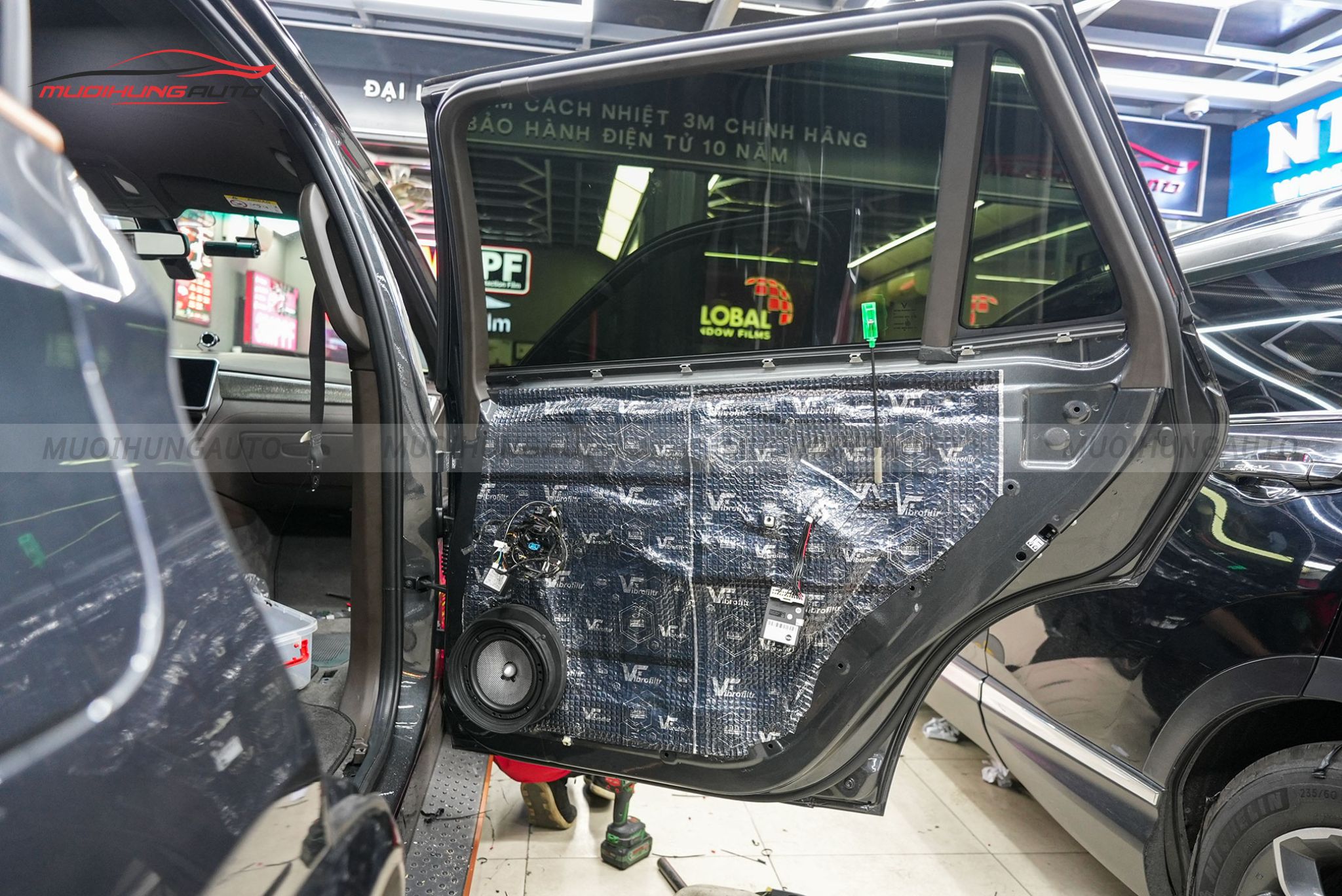 Độ loa cánh Vinfast President