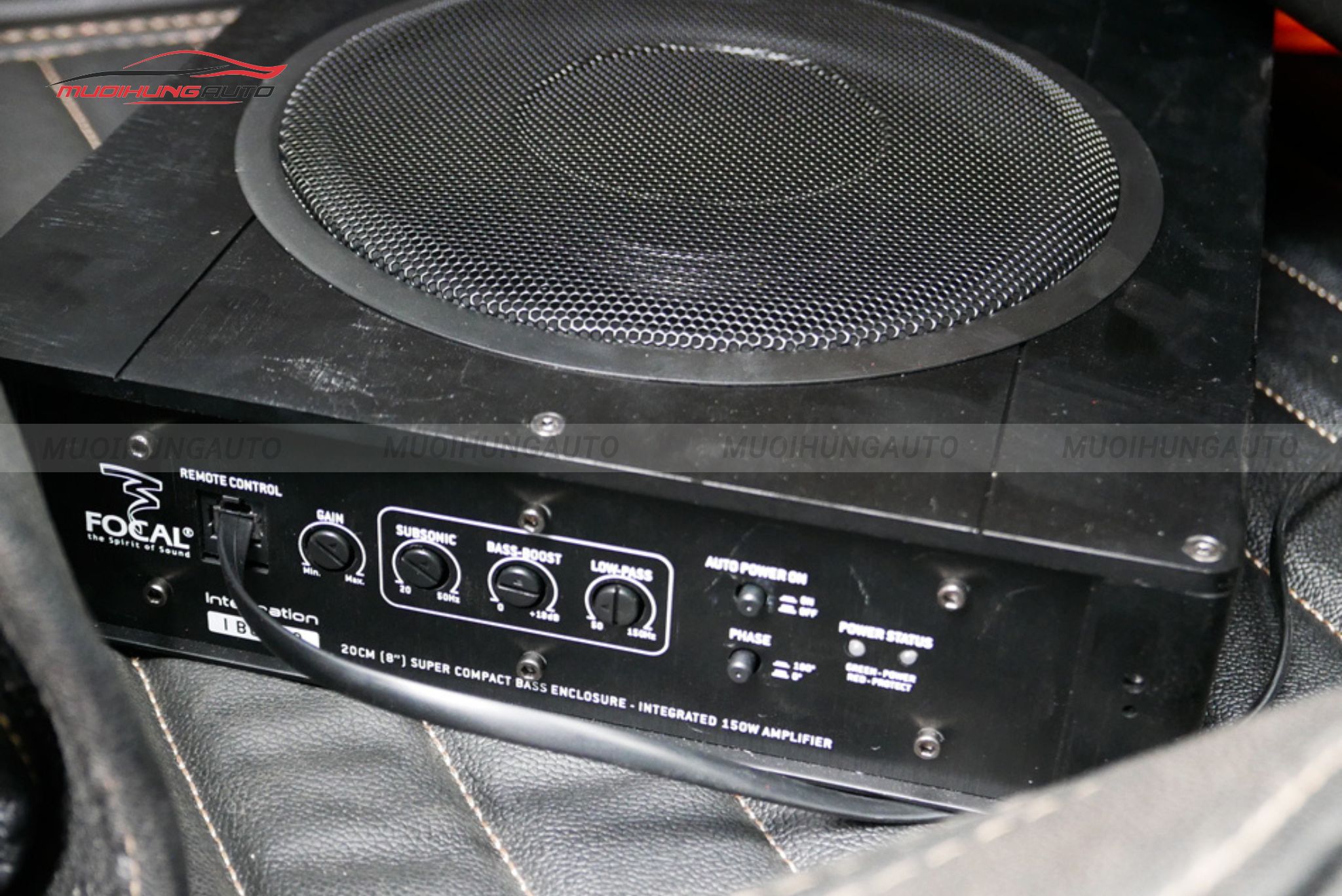 Độ loa sub cho Ford Explorer