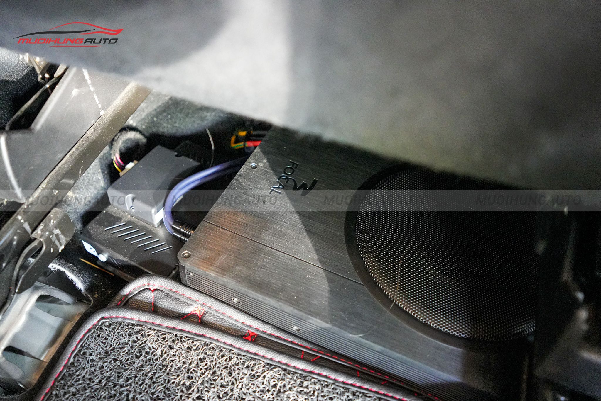 Độ loa sub cho Subaru Forester 2021