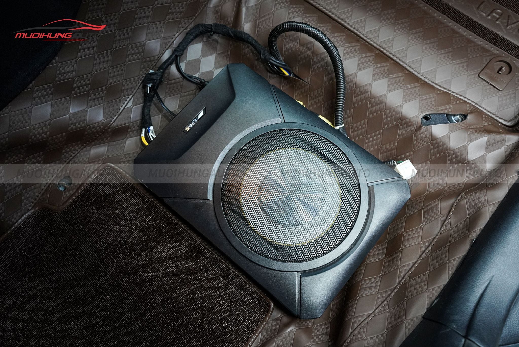 Độ loa sub cho Toyota Camry 2008