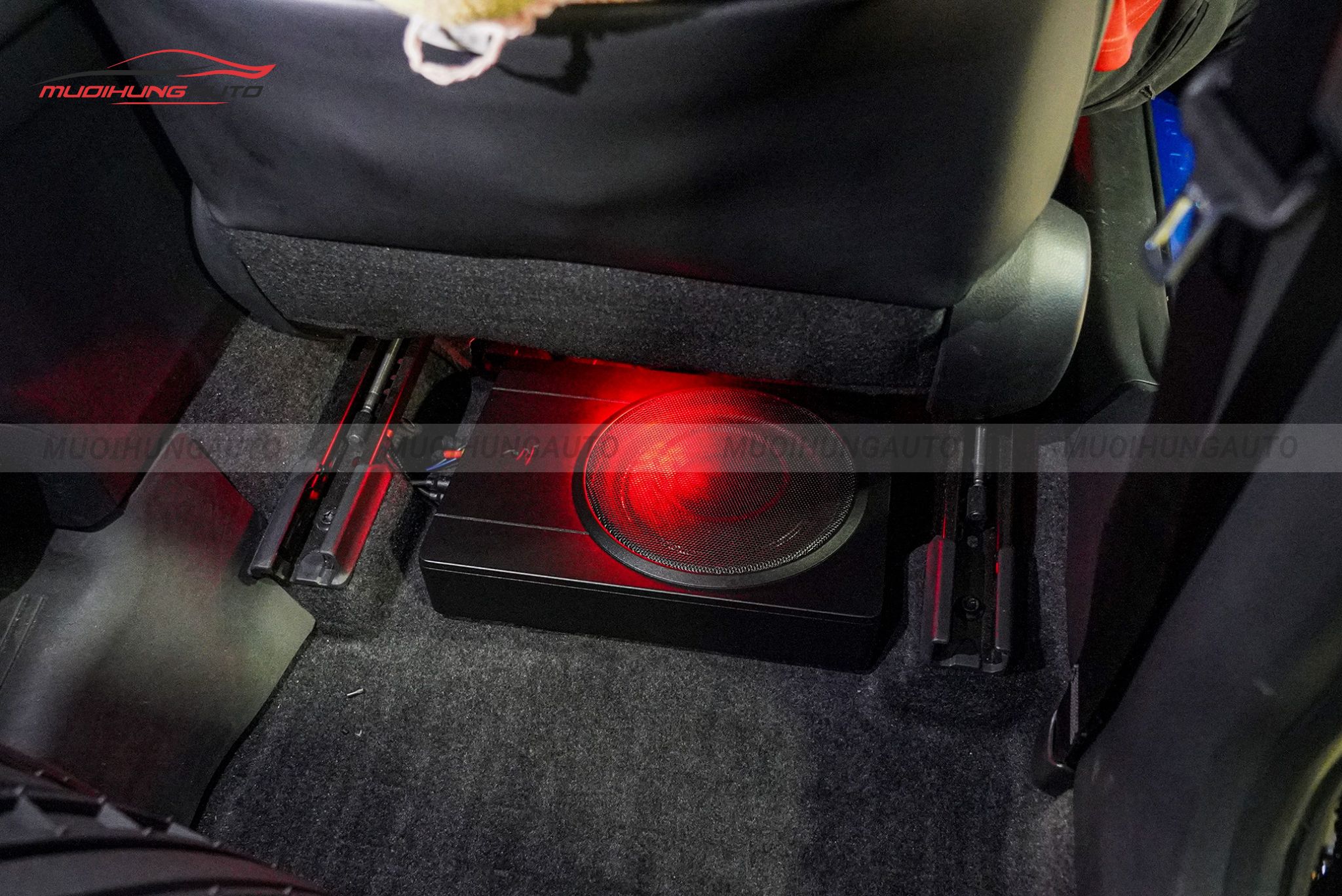 Độ loa sub cho Toyota Camry 2022