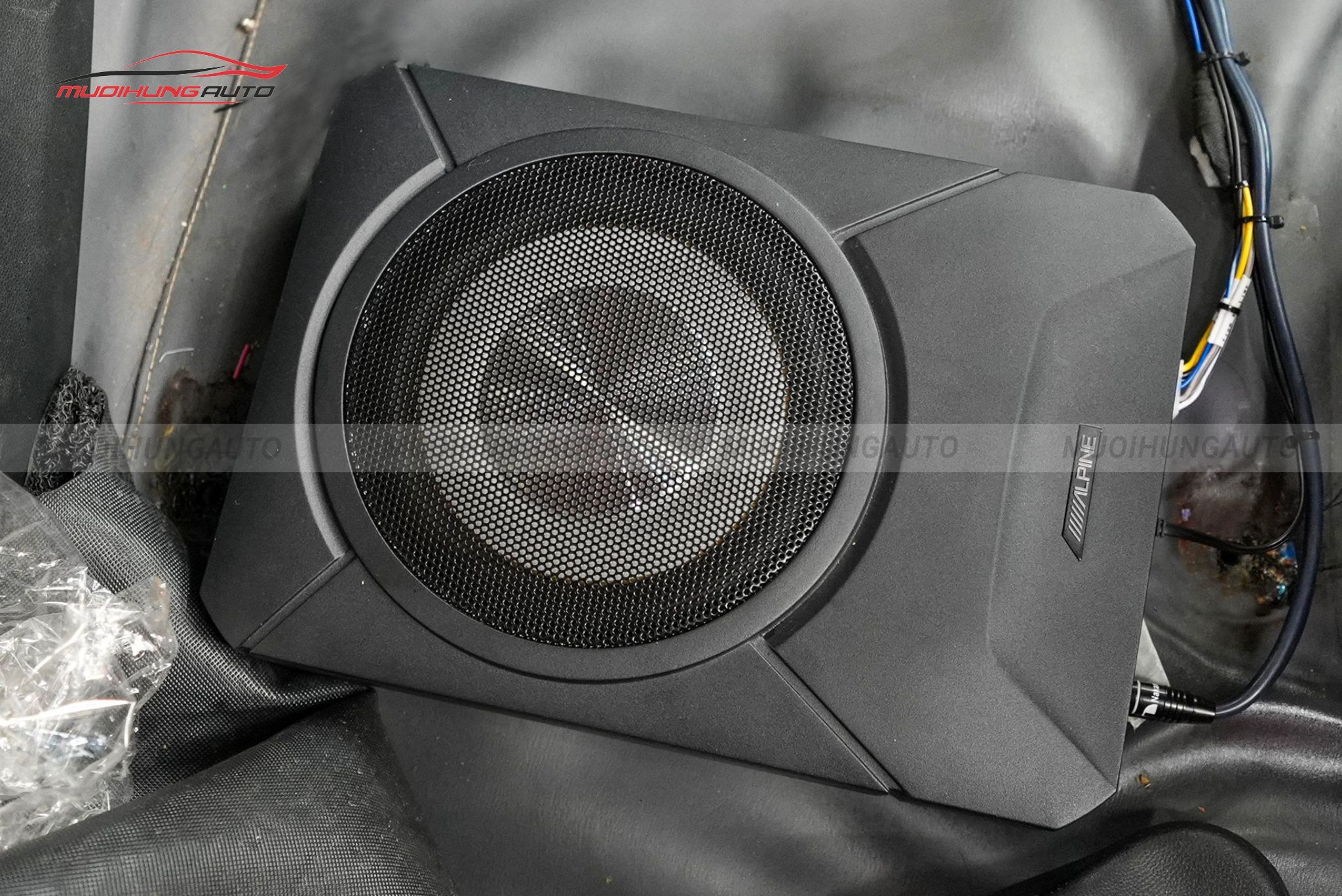 Độ loa sub Honda City 2014