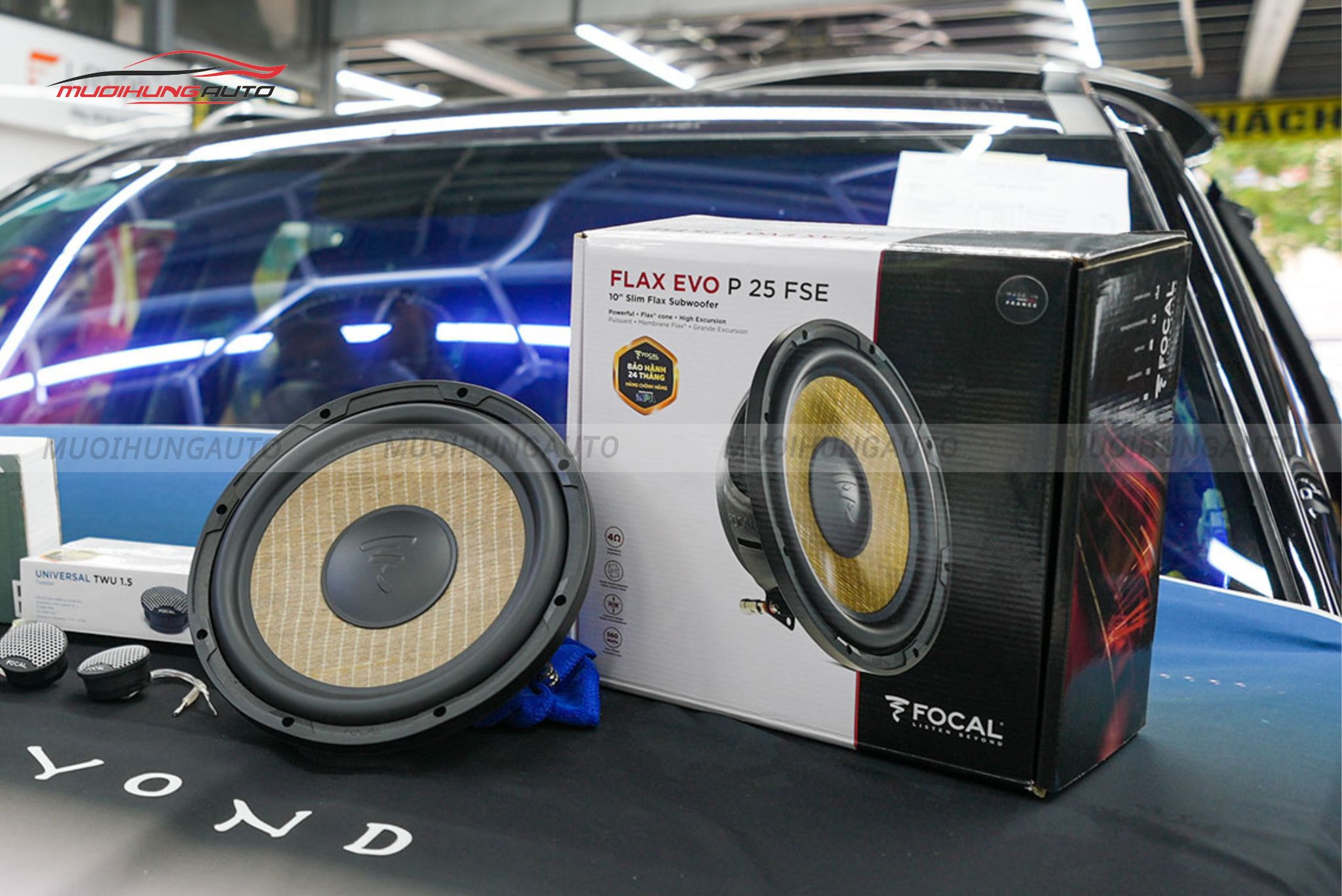 Độ loa sub Kia Carnival 2023